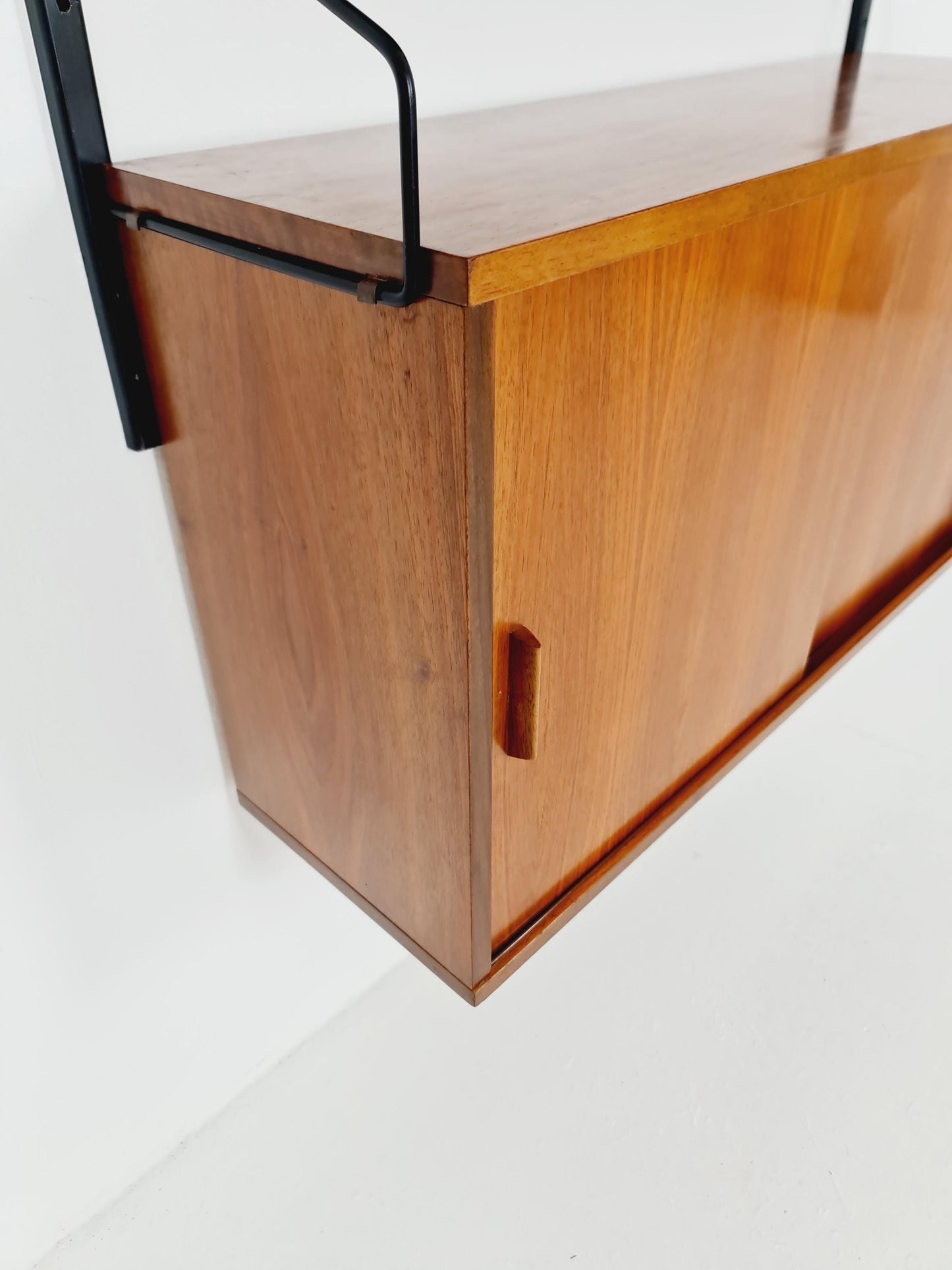String shelf-system, bookcase with 2 cabinet Walnut Germany, 1950s