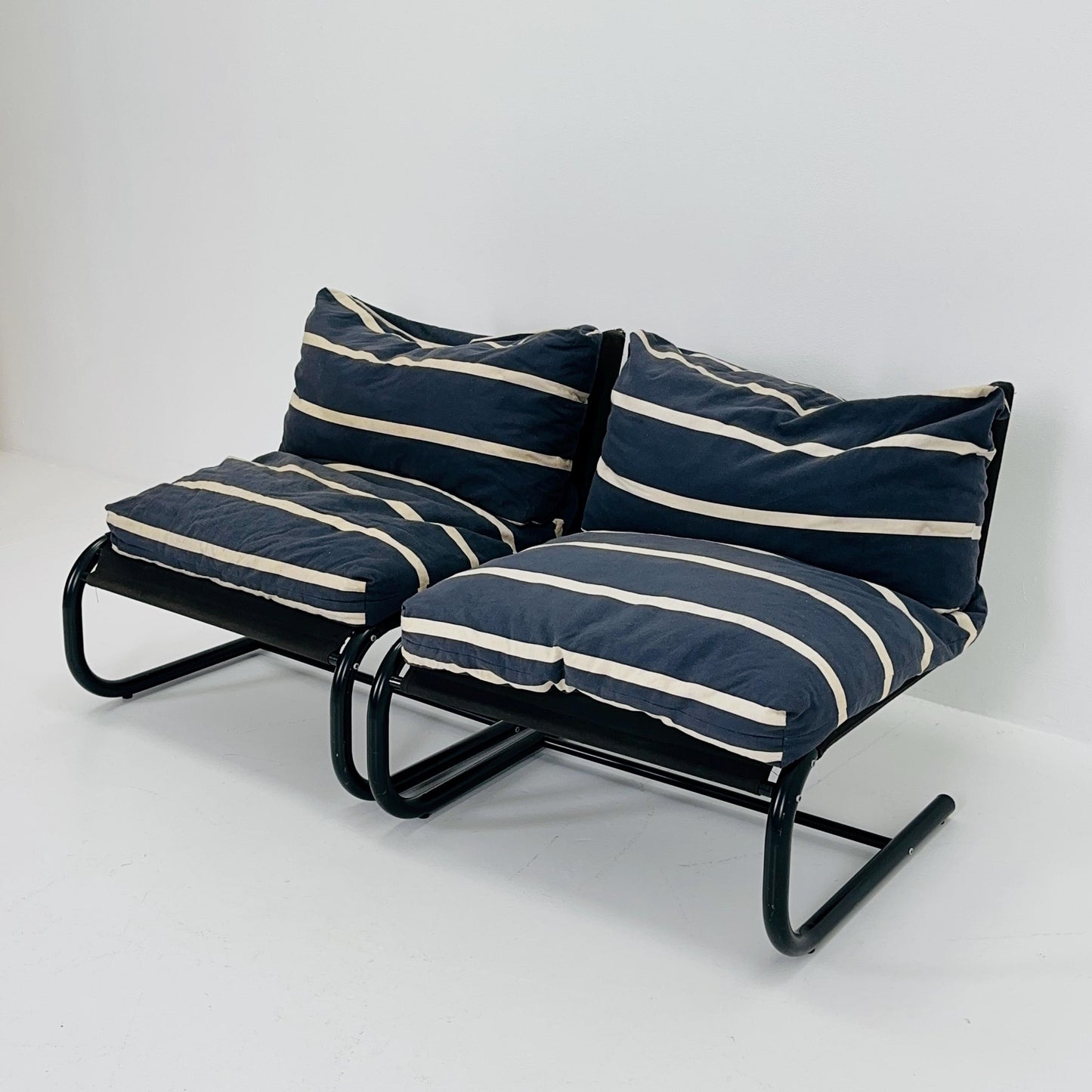 1 of 2 Space Age Stuns Lounge Chairs by Jan Dranger - Johan Huldt for Innovator, Sweden, 1970s