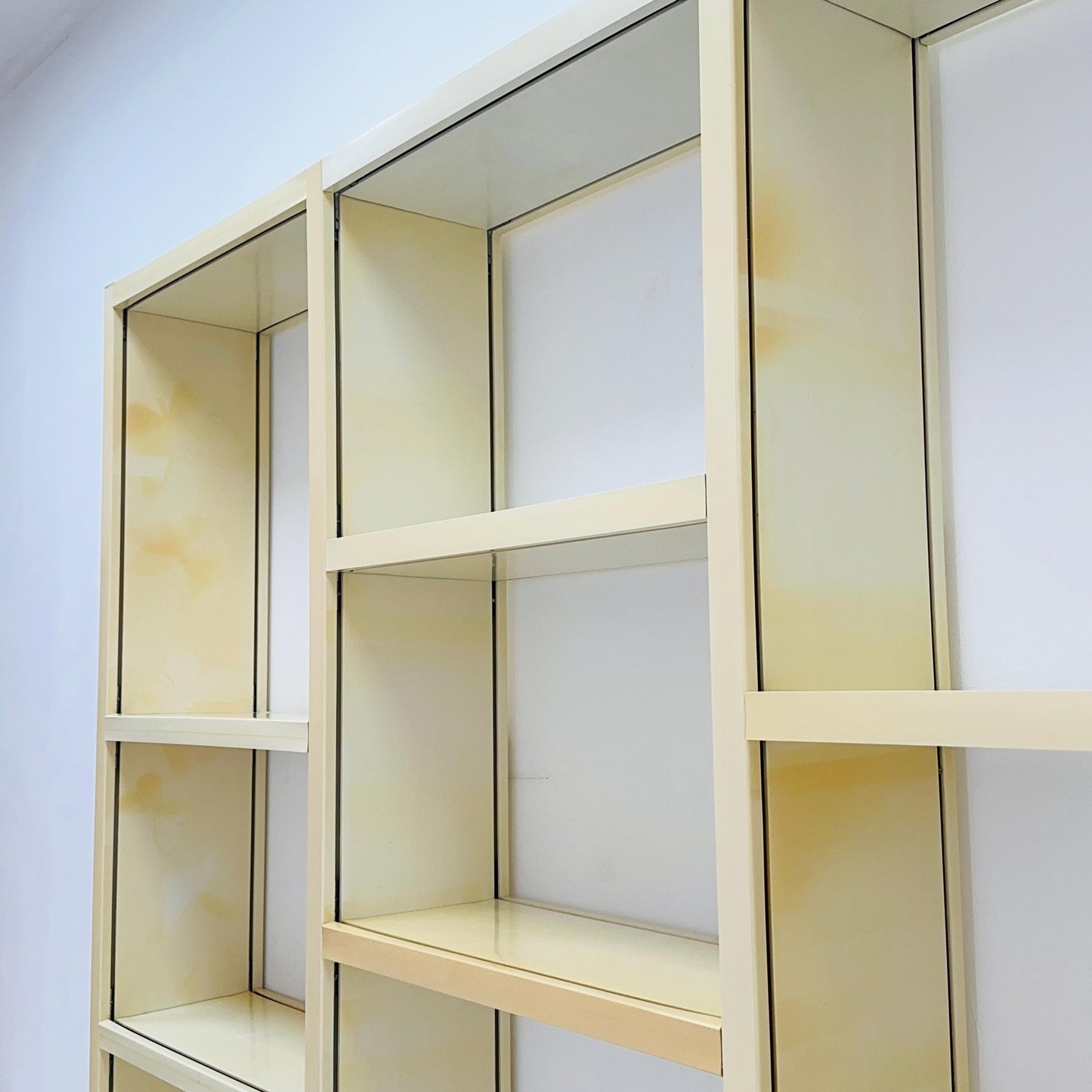 Rare mid century White Modular Shelving System Dodona 300’ Bookcase by Ernesto Gismondi for Artemide, , 1960s Italy