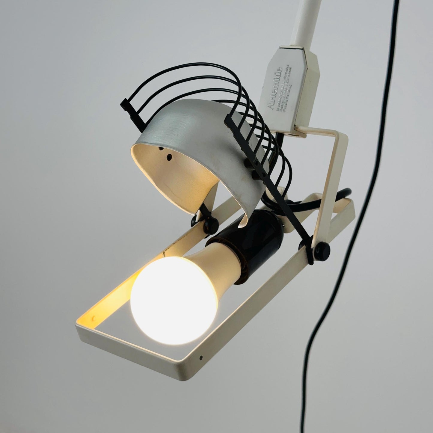 Mid century Sintesi wall lamp with clamp by Ernesto Gismondi for Artemide, 1970s Italy