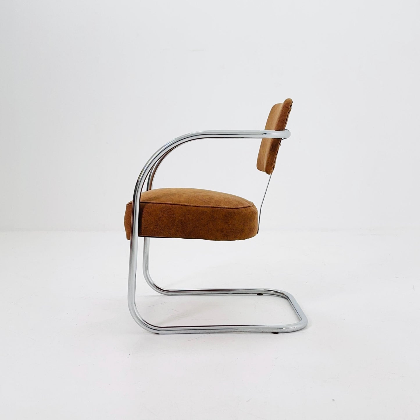 Mid-Century Bauhaus Cantilever Chair by Royal Chrome, Cognac by Manner of Hoffmann & KEM Weber USA 1950s