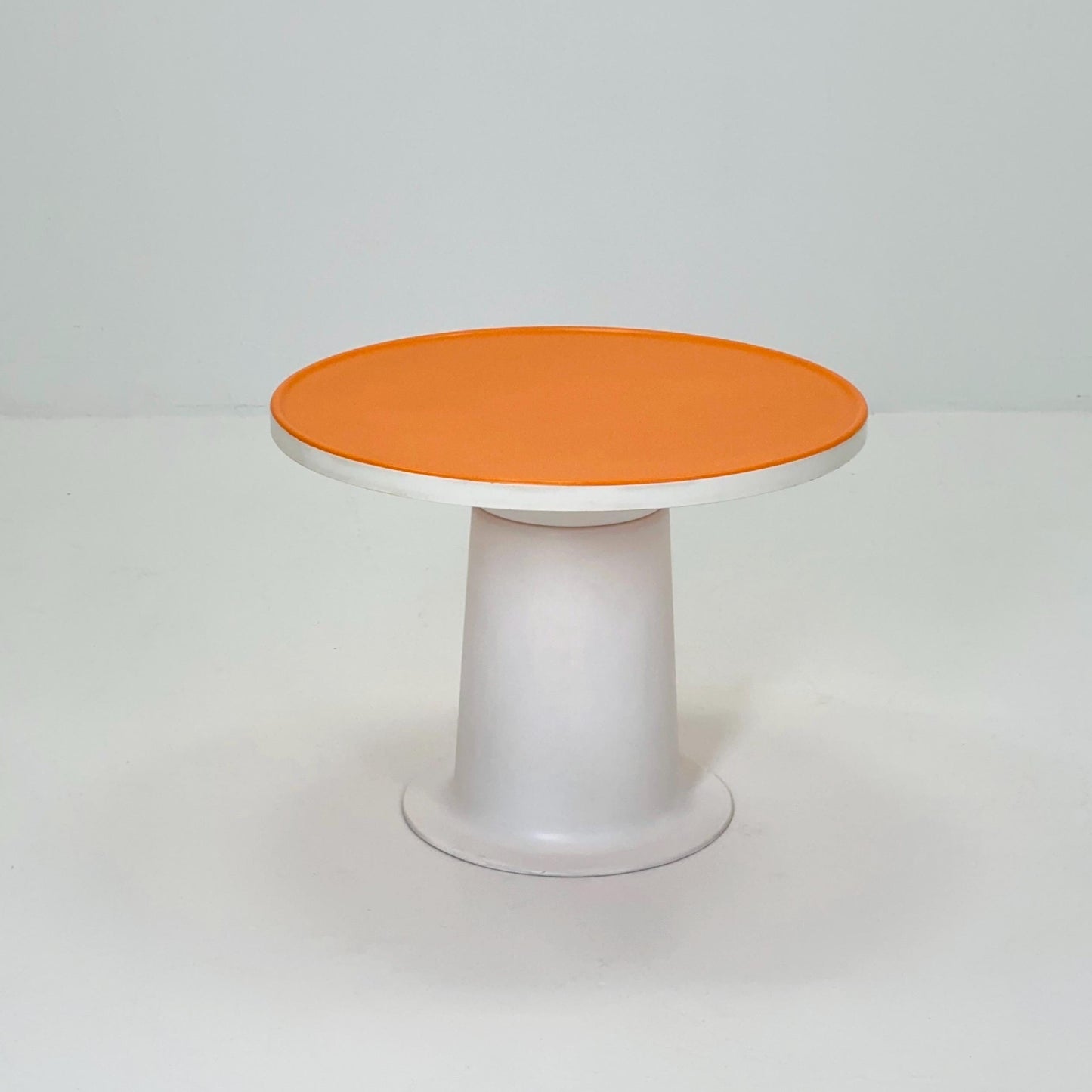 Mid century Yrjö Kukkapuro “Saturnus” Low Table – White & Orange | Haimi Finland, 1970s | Modernist Space Age Design