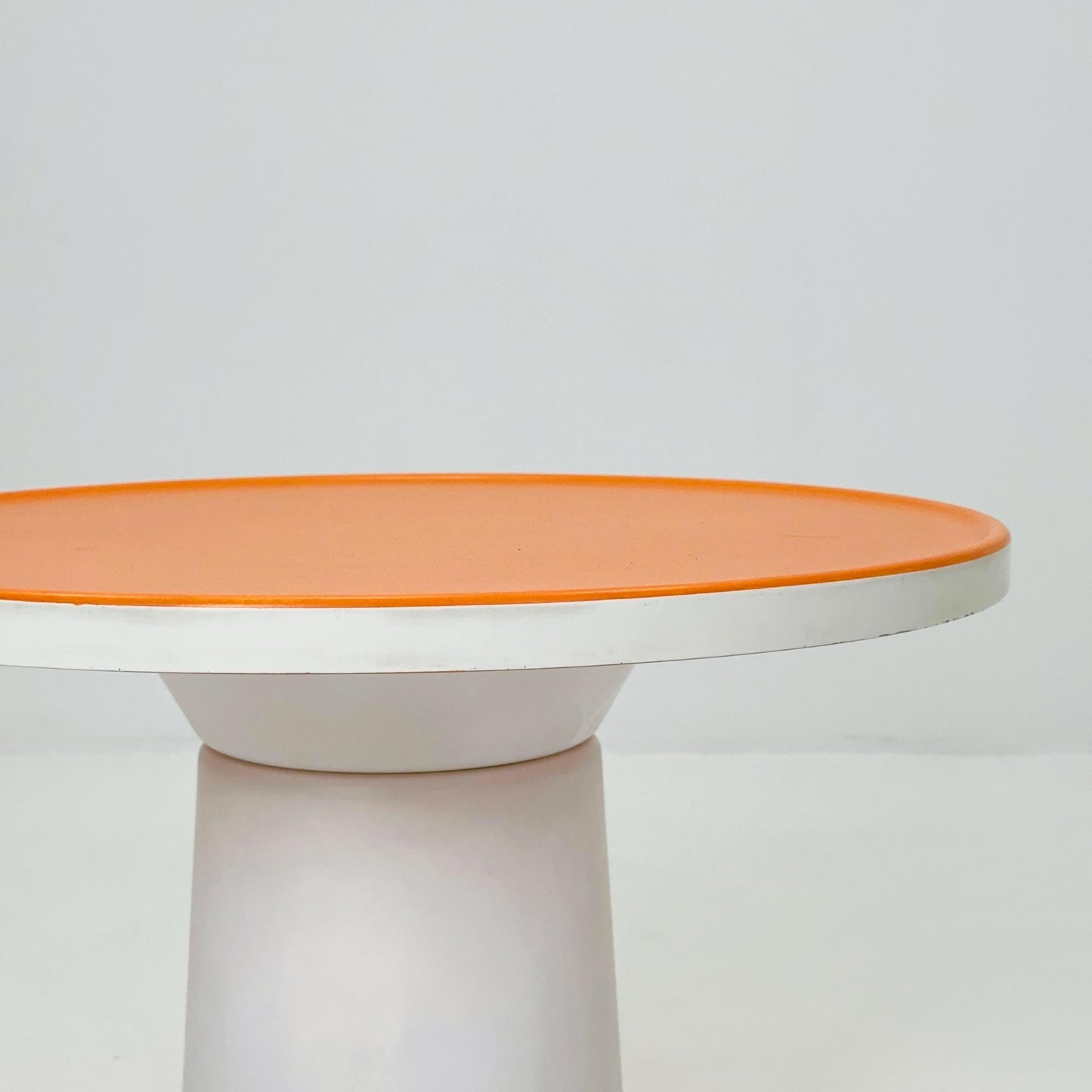 Mid century Yrjö Kukkapuro “Saturnus” Low Table – White & Orange | Haimi Finland, 1970s | Modernist Space Age Design