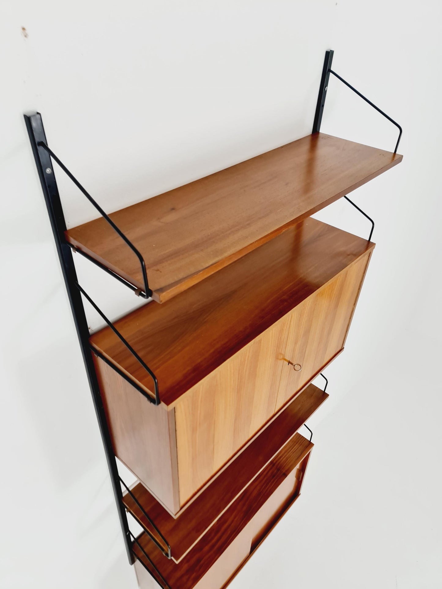 String shelf-system, bookcase with 2 cabinet Walnut Germany, 1950s