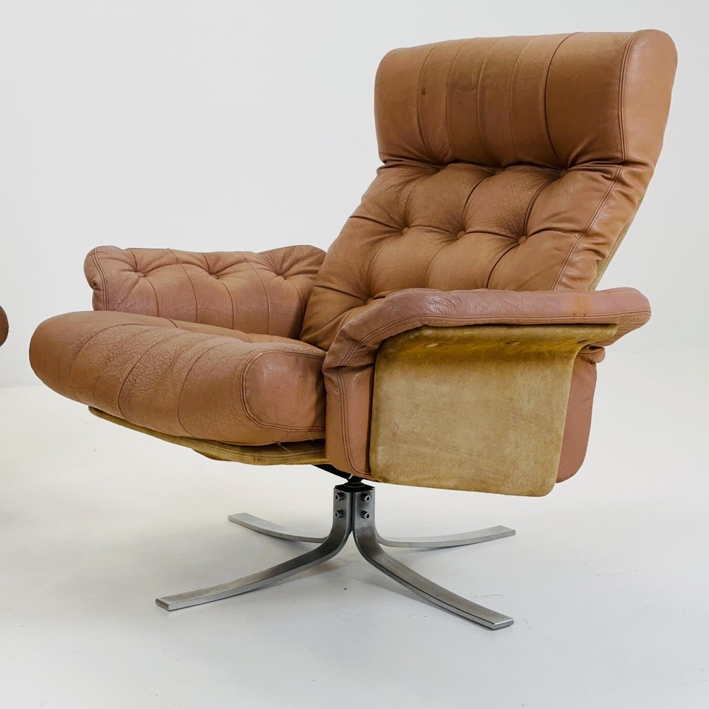 set of 2 Mid century Søren Nissen and Ebbe Gehl Lounge Chairs by Jeki Møbler Denmark 1960s