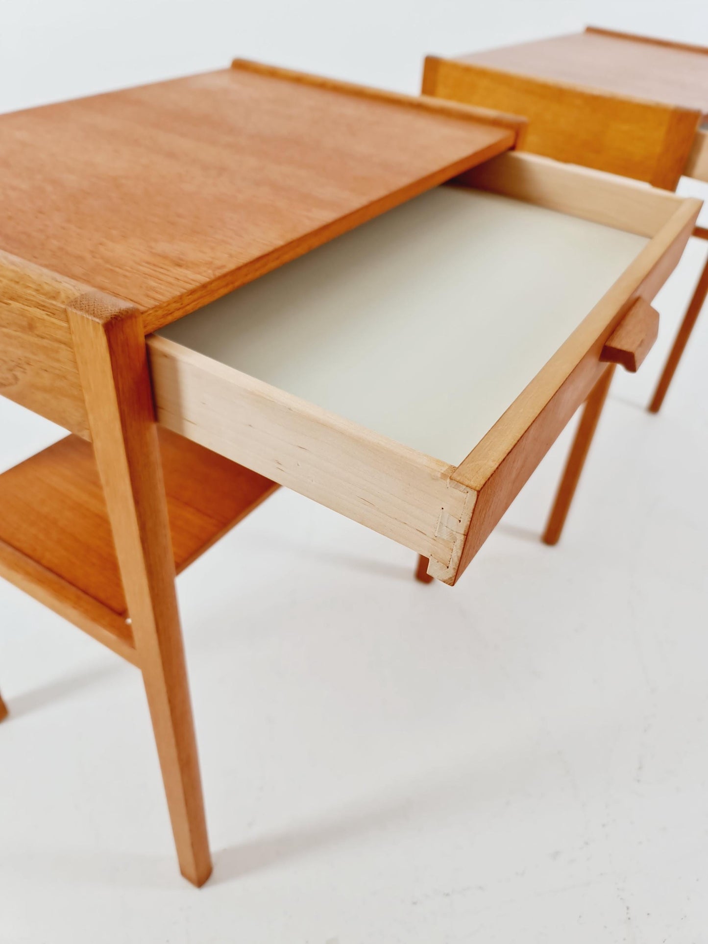 Pair of Swedish Midcentury Teak Vintage Side table/ Bedside table/ Night stand by Carlström & Co, 1960s