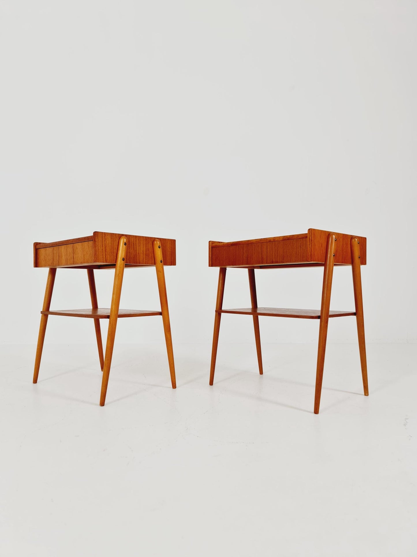 Pair of Swedish Midcentury Teak Vintage Side table/ Bedside table/ Night stand by Carlström & Co, 1960s