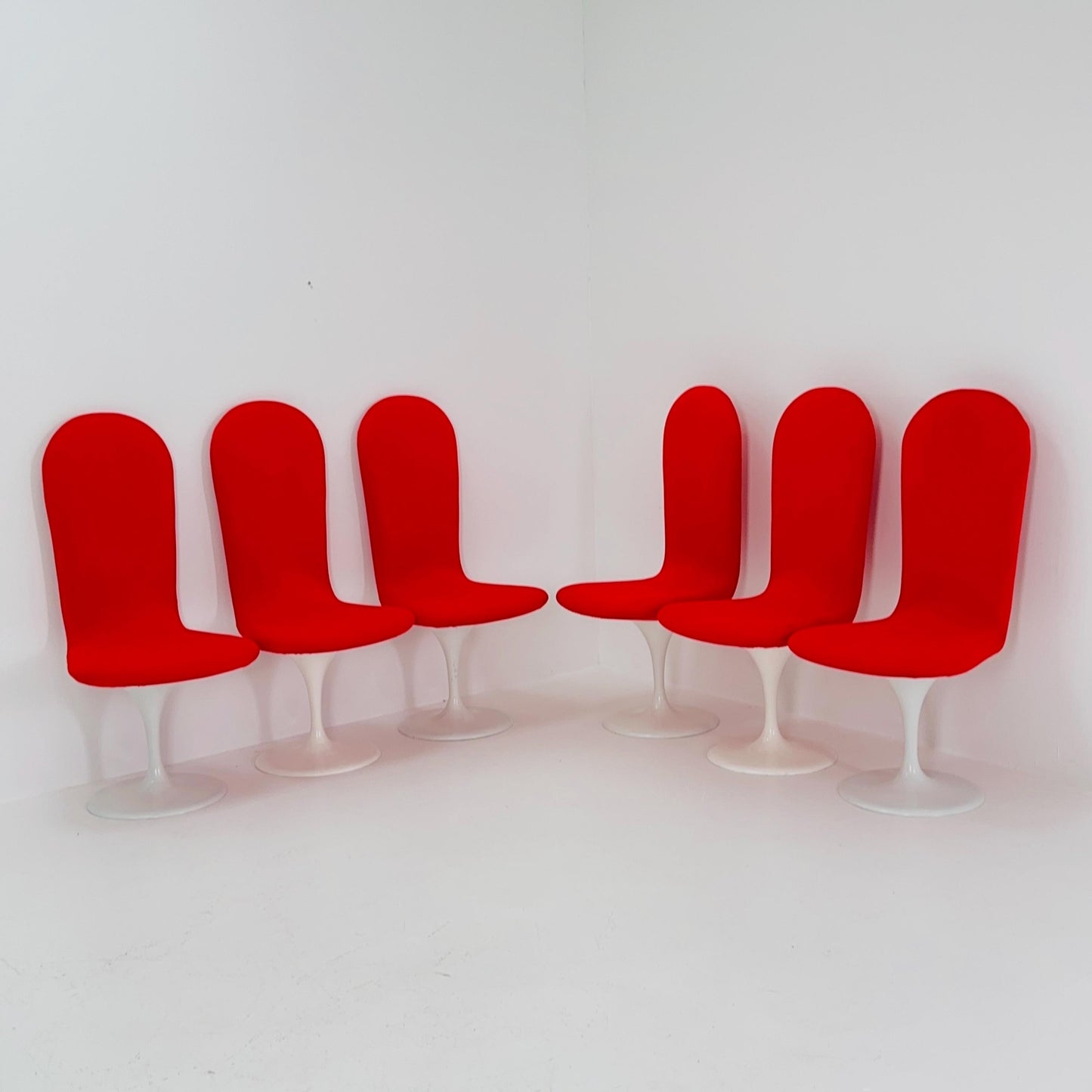 Set of 6 Mid-Century Space Age Red Tulip Dining Chairs – High Back, Germany 1970s