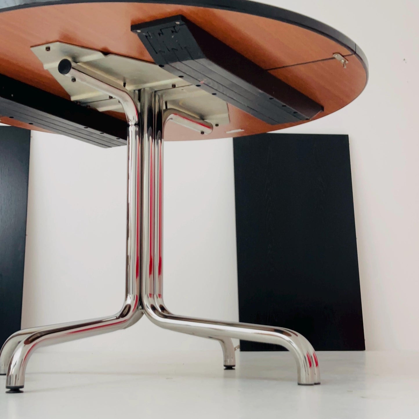 Mid Century Extendable Dining Table by Thonet, Model 1052 – Black Laminate & Chrome, Germany 1980s