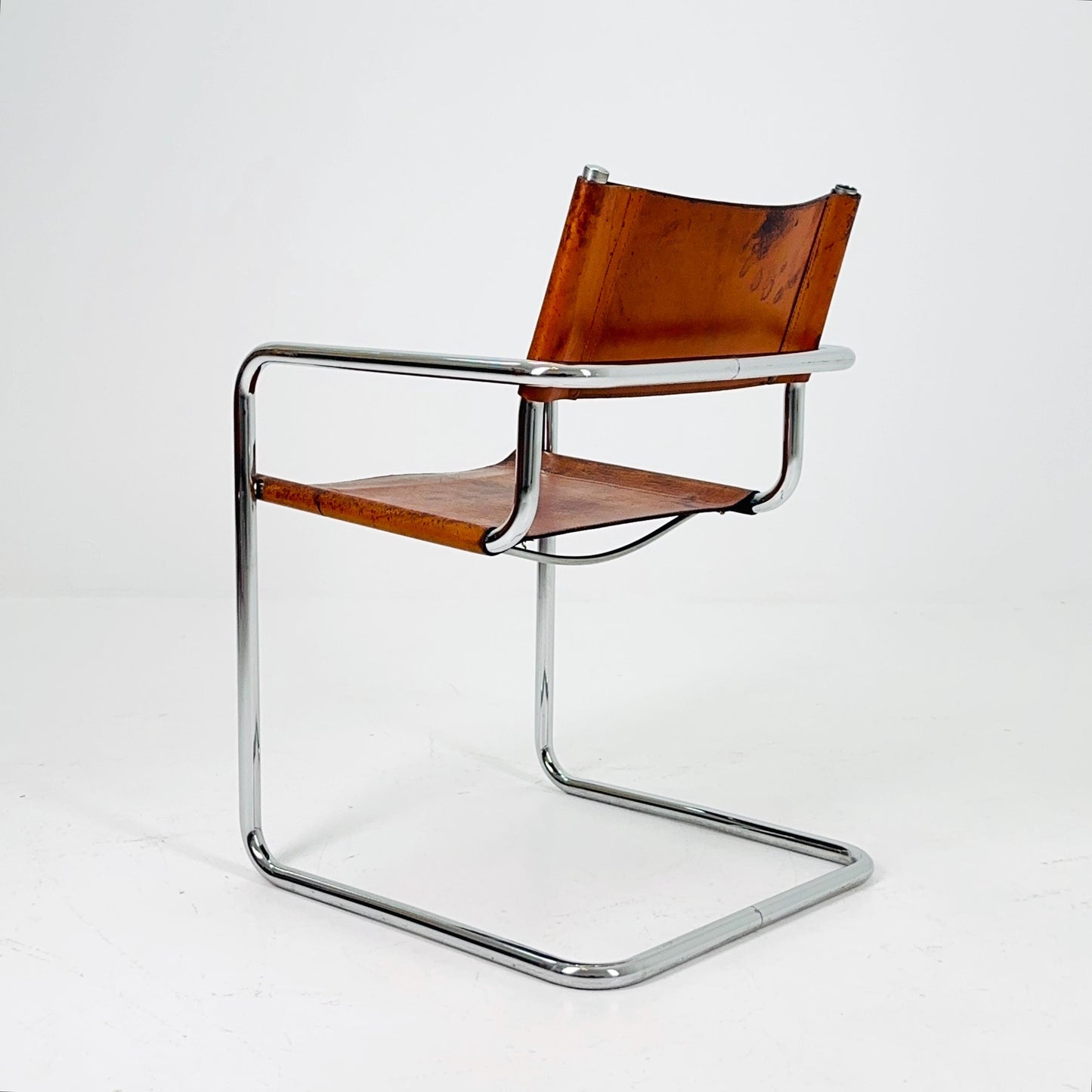 Rare and iconic MG5 Centro Studi armchair designed by Mart Stam & Marcel Breuer for Matteo Grassi, Italy, circa 1980s.