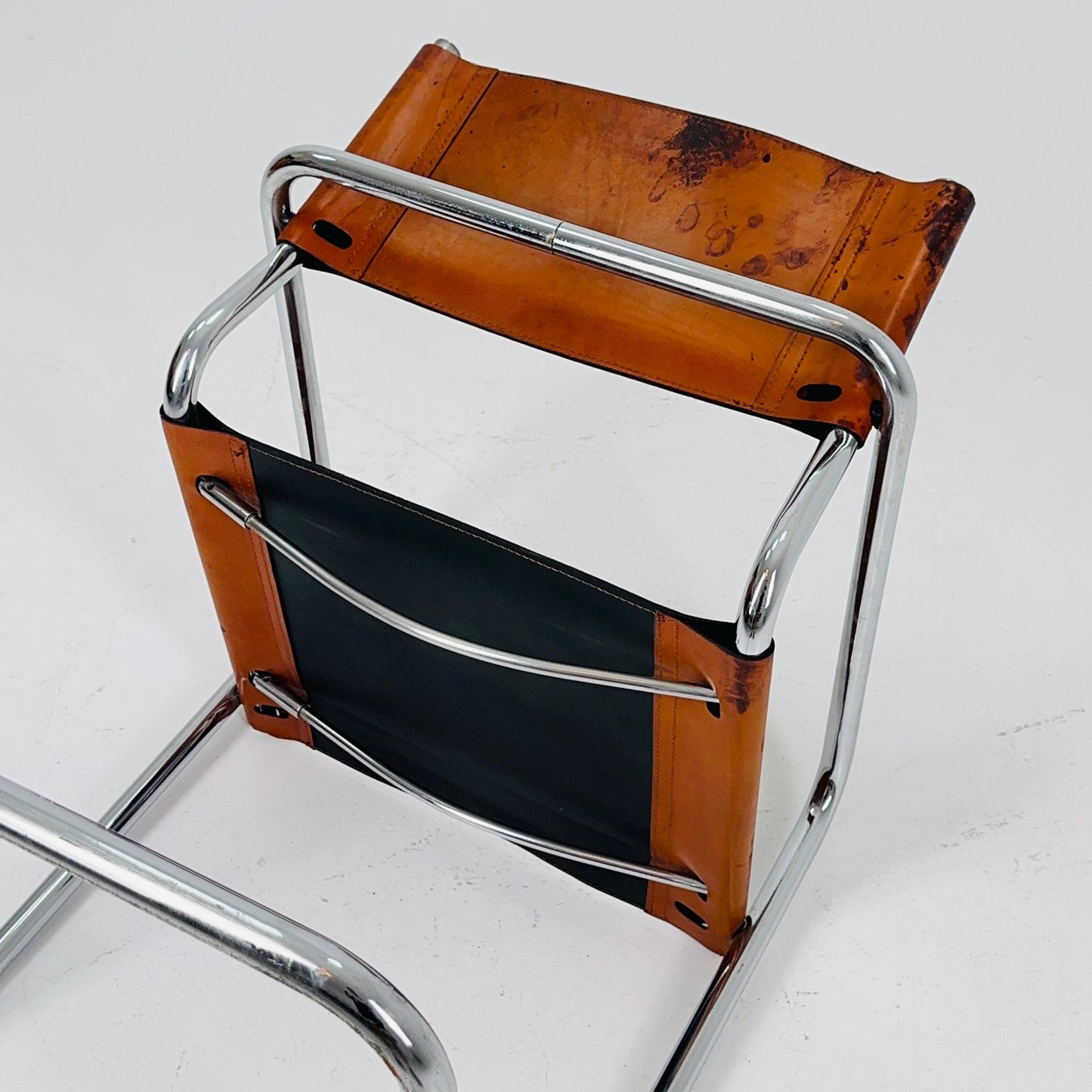 Rare and iconic MG5 Centro Studi armchair designed by Mart Stam & Marcel Breuer for Matteo Grassi, Italy, circa 1980s.