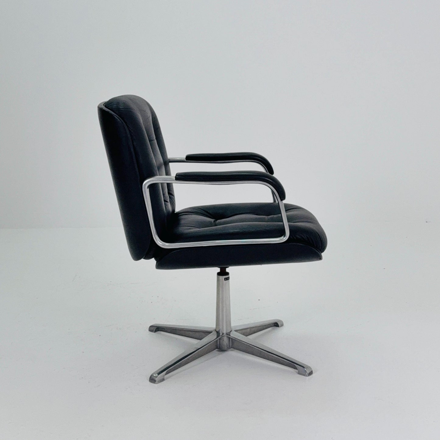 Mid Century Executive Swivel Desk Chair by Osvaldo Borsani for Blaha, 1980s