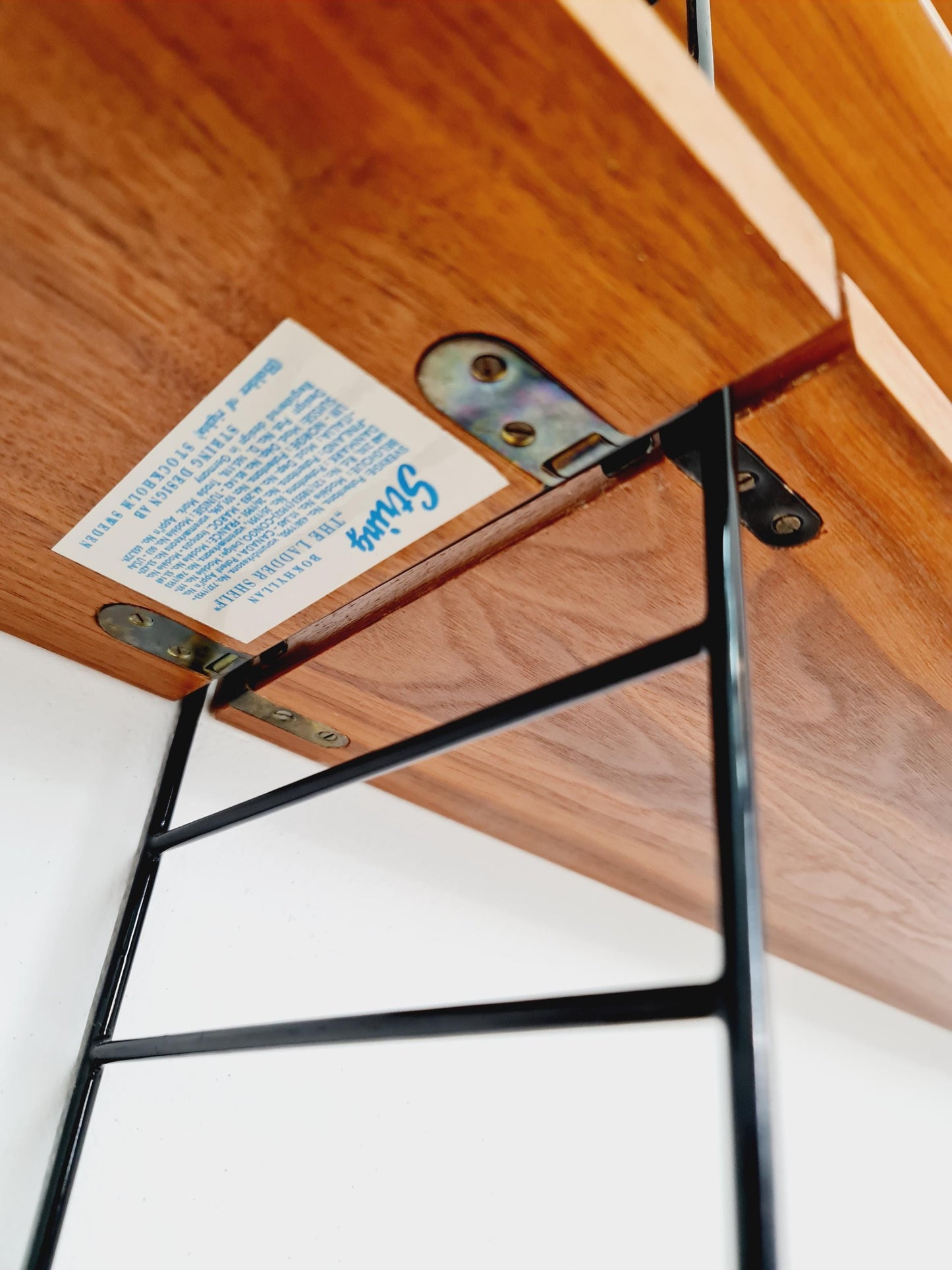 Wall-mounted original Swedish string shelf-system, bookcase Walnut by Nils & Kajsa Strinning, 1960s