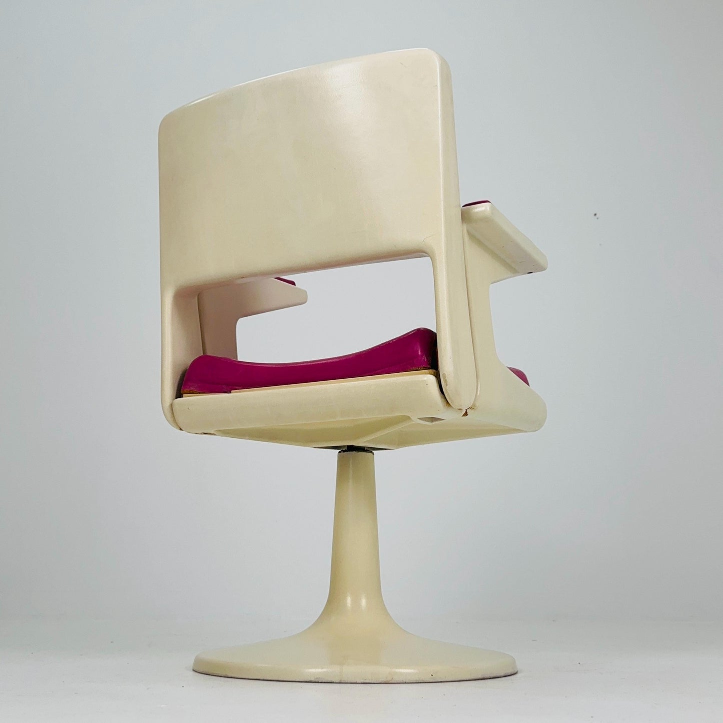 Rare Mid-Century Space Age Swivel Armchair – White & Purple Plastic Faux Leather Desk or Barber Chair – Tulip Base, 1970s
