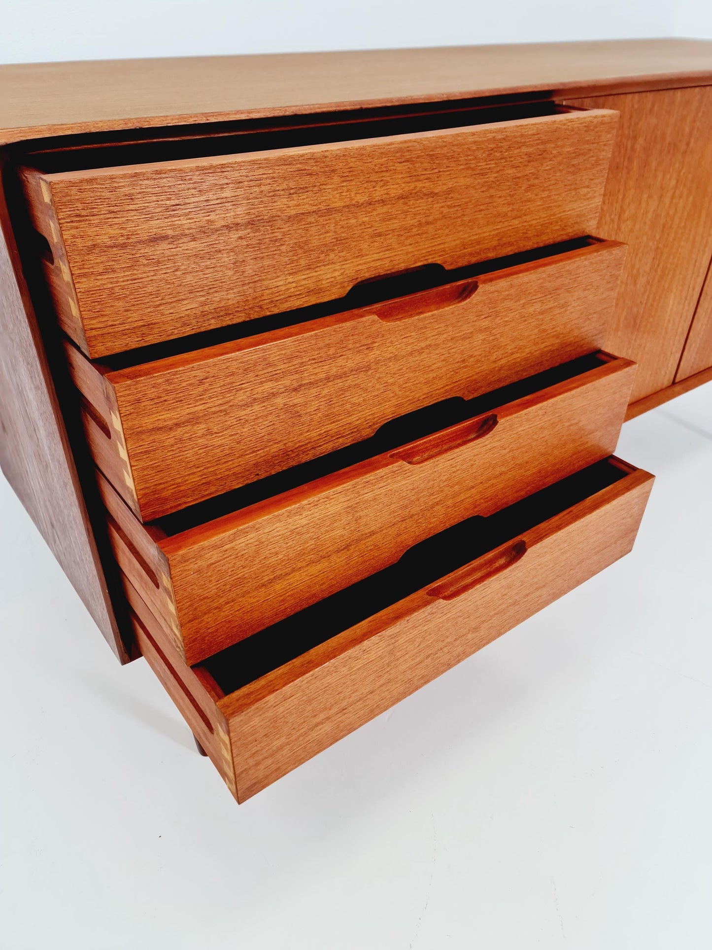 Mid century Modern German teak sideboard by Wilhelm Renz möbel, 1960s