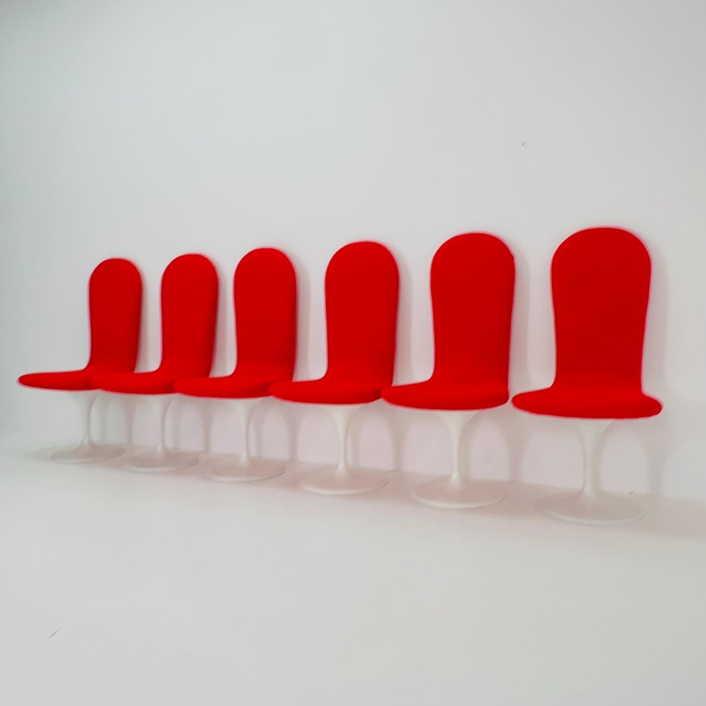 Set of 6 Mid-Century Space Age Red Tulip Dining Chairs – High Back, Germany 1970s