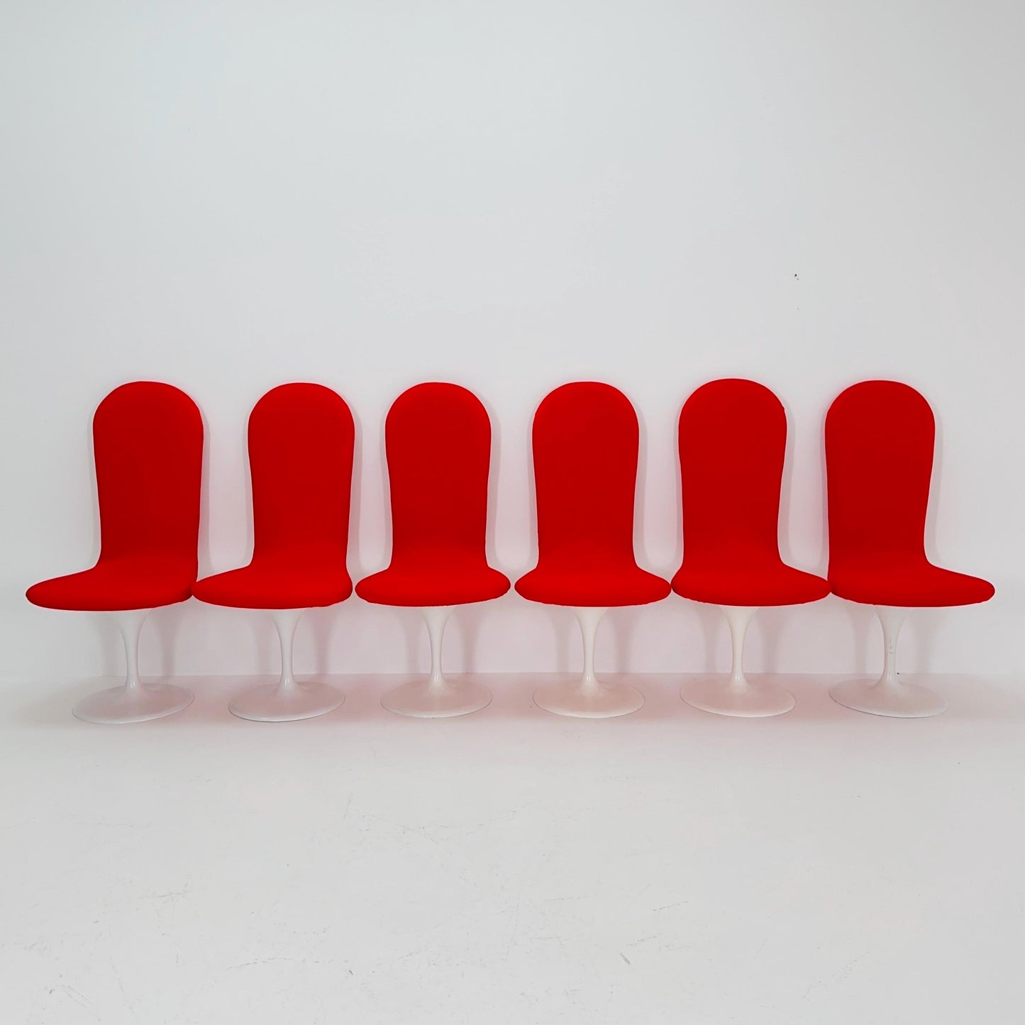 Set of 6 Mid-Century Space Age Red Tulip Dining Chairs – High Back, Germany 1970s