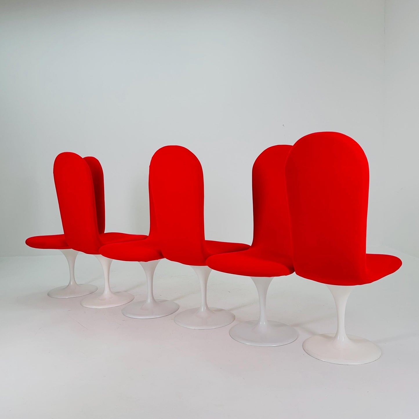 Set of 6 Mid-Century Space Age Red Tulip Dining Chairs – High Back, Germany 1970s