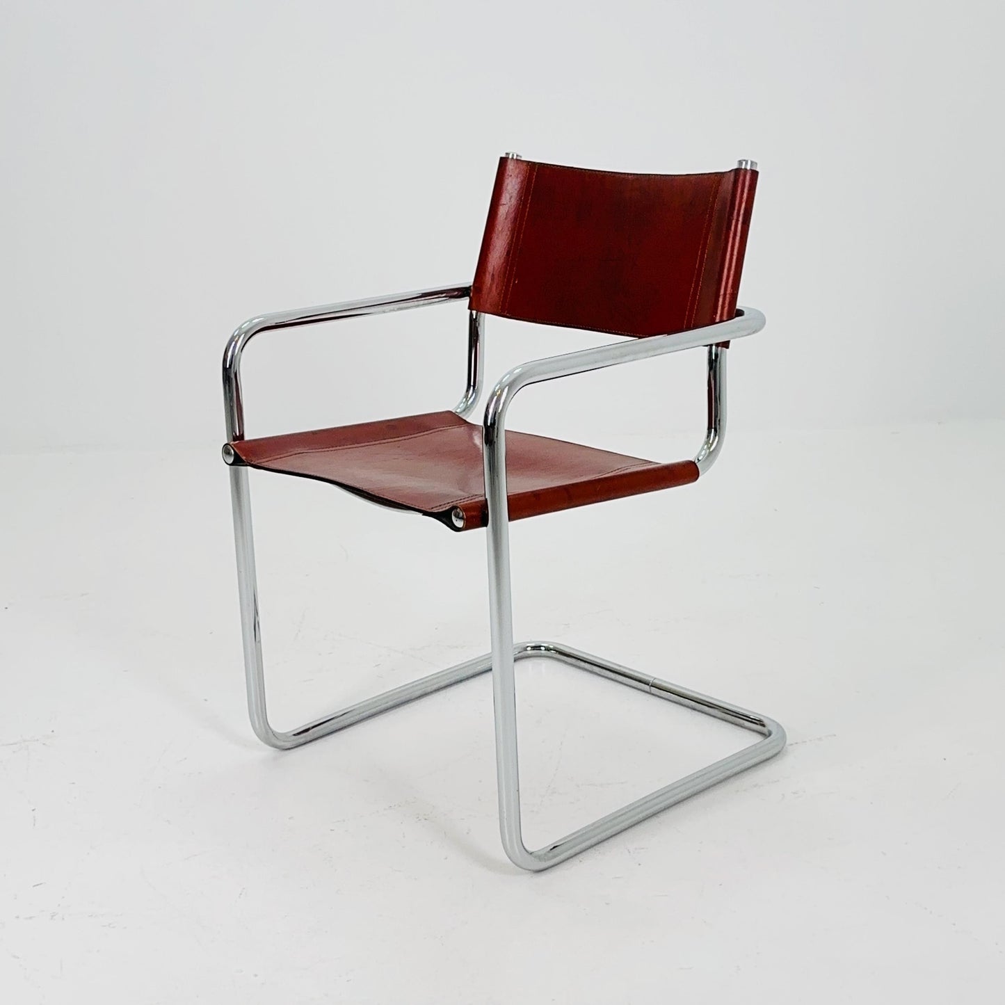 Rare and iconic MG5 Centro Studi armchair designed by Mart Stam & Marcel Breuer for Matteo Grassi, Italy, circa 1980s.