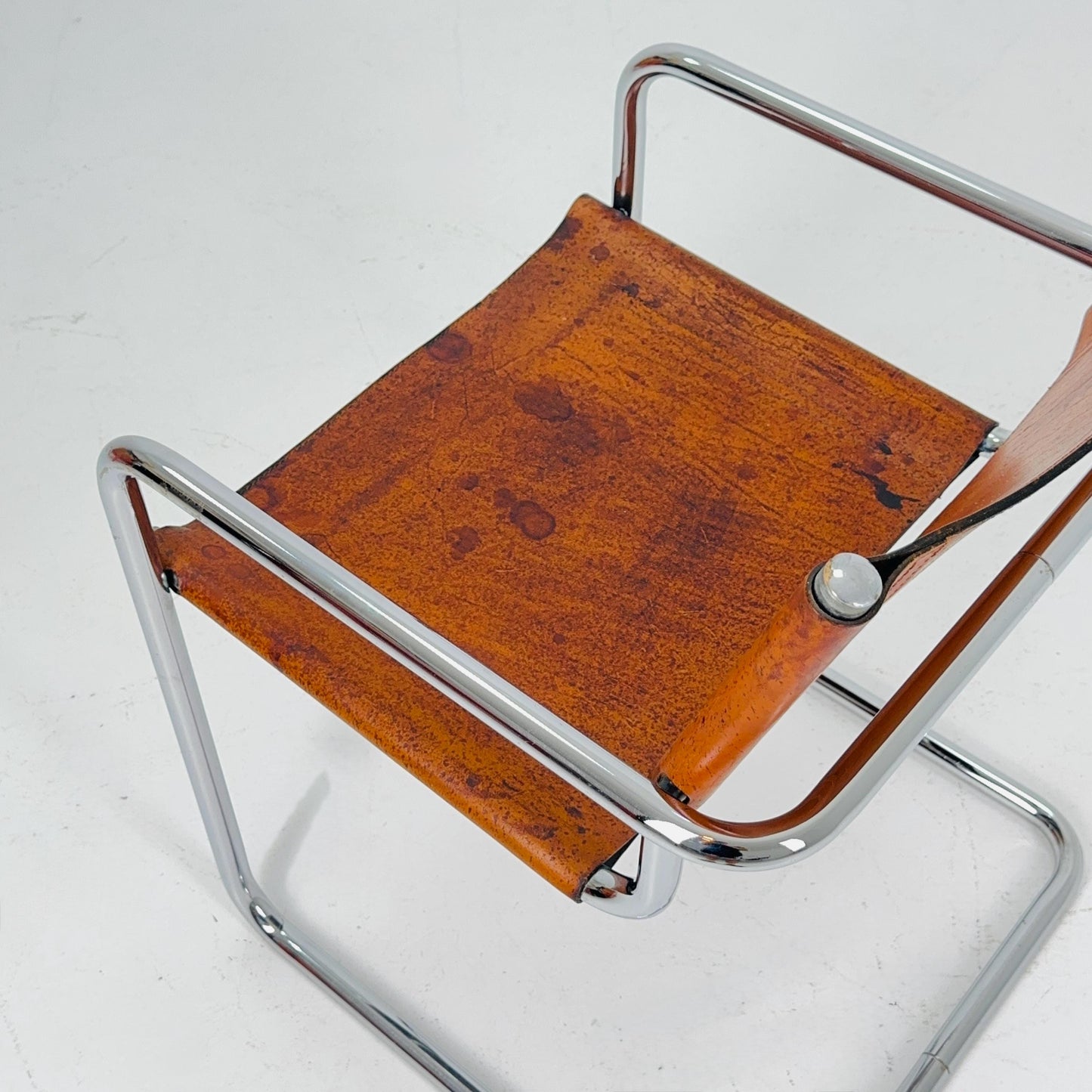 Rare and iconic MG5 Centro Studi armchair designed by Mart Stam & Marcel Breuer for Matteo Grassi, Italy, circa 1980s.