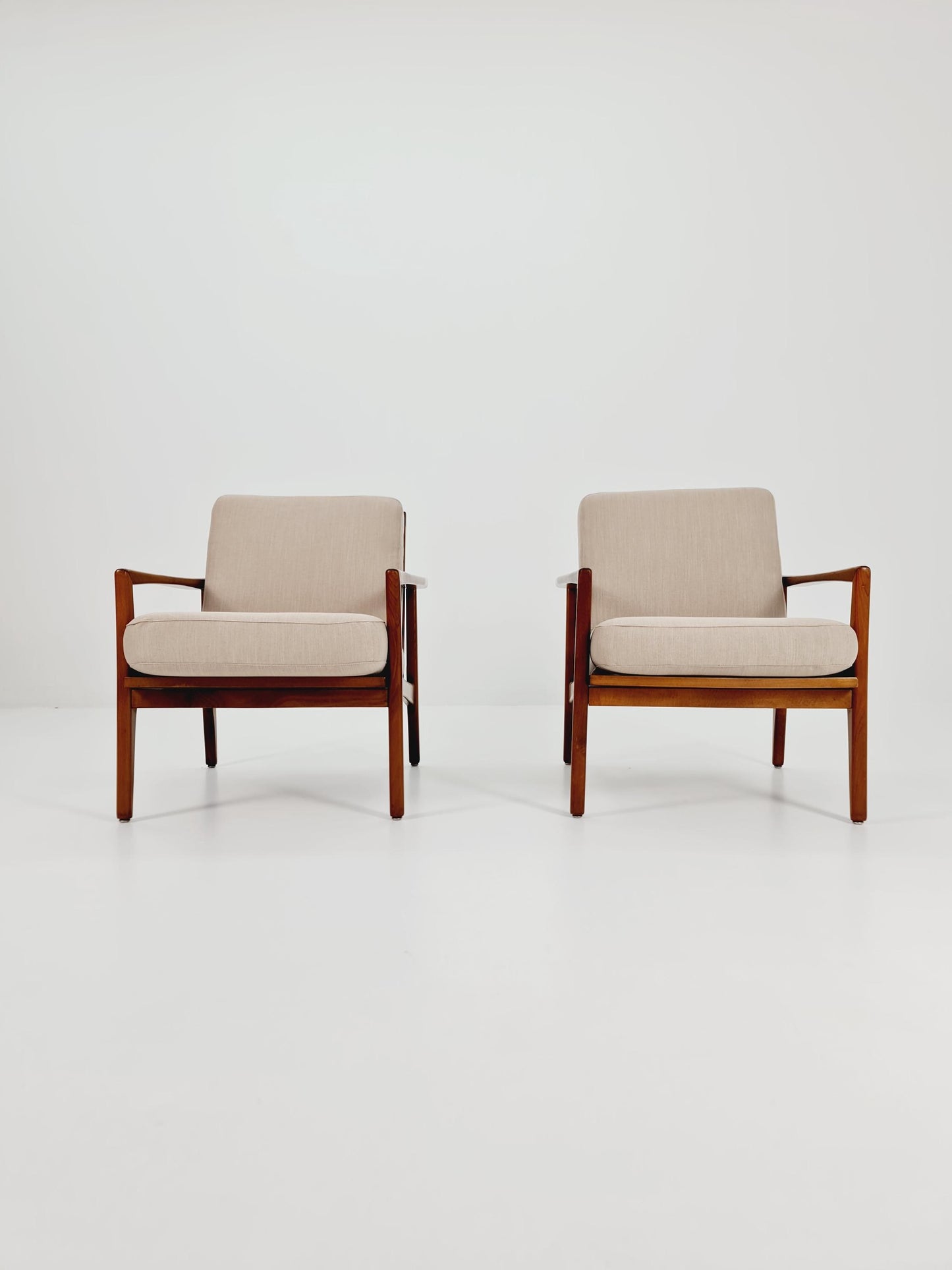 Mid-century pair of German lounge armchair, 1960s