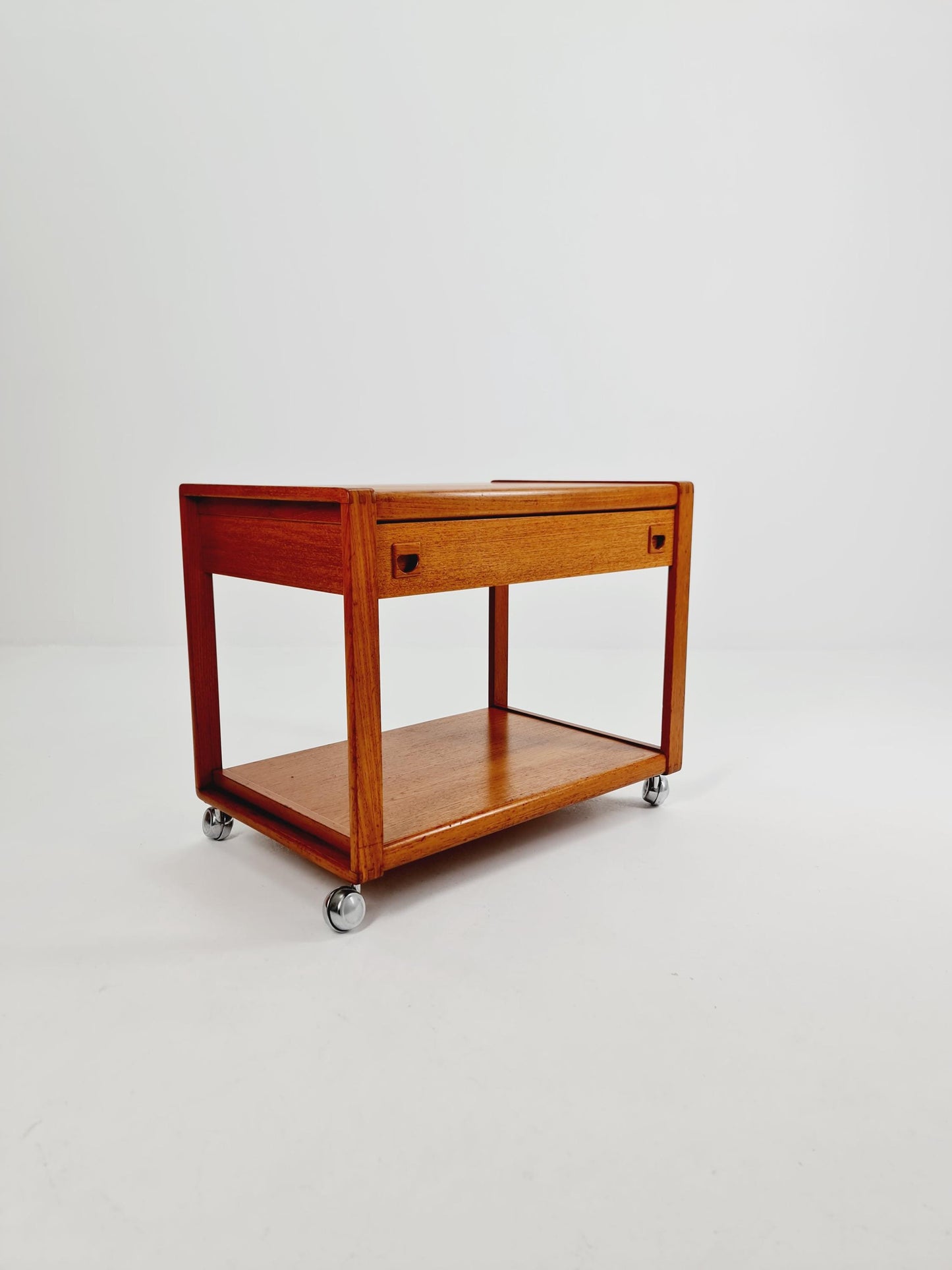 Vintage mid century danish trolley in teak Sideboard / bar cart By Salling Stolefabrik, 1960s