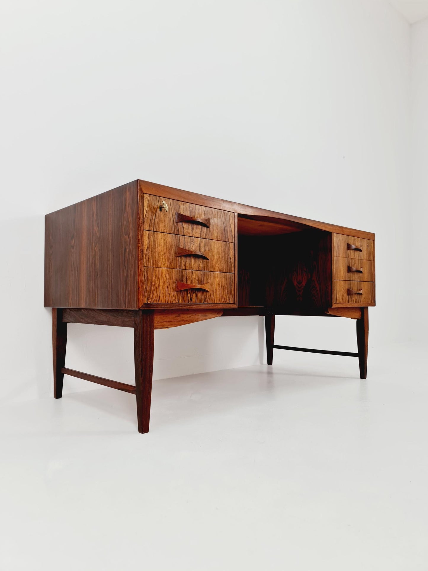 Rare Danish Rosewood Desk by Dyrlund Møbelfabrik, 1960s
