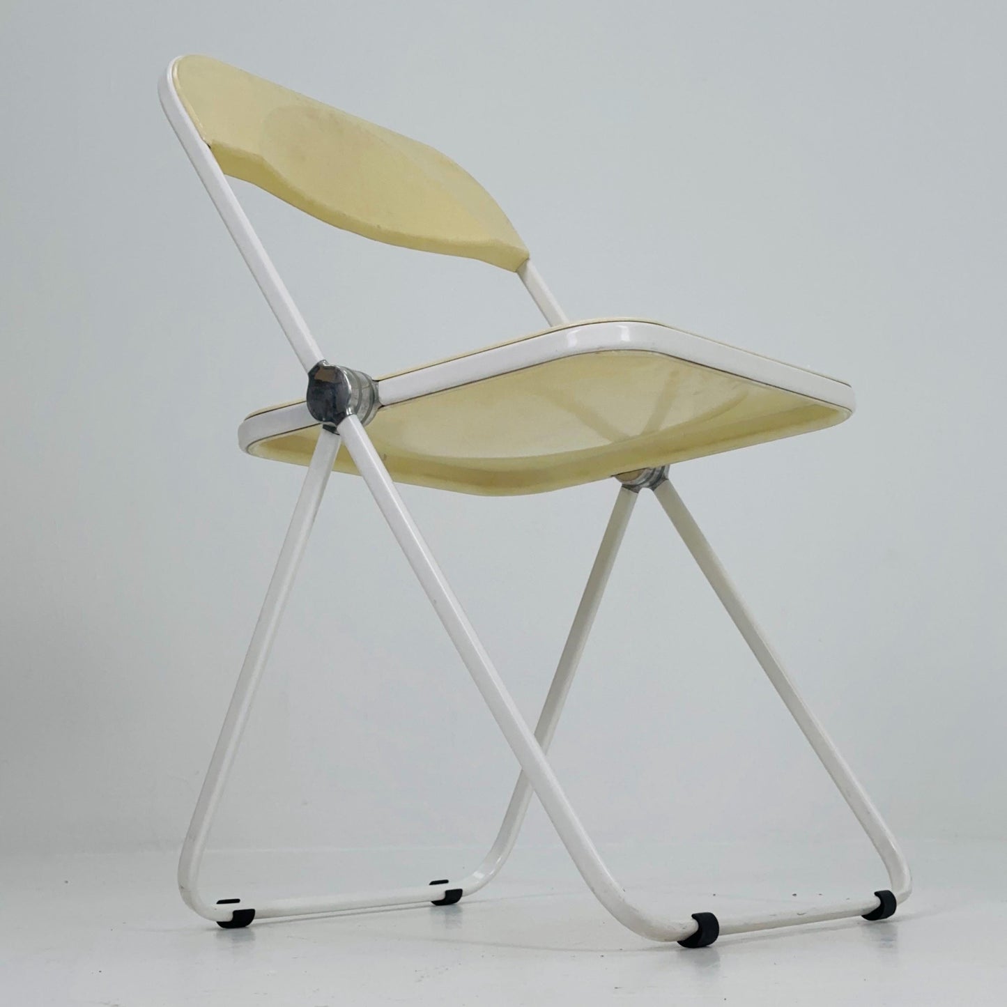 1 of 8 Mid century Italian Plia Folding cream white Chair by Giancarlo Piretti for Castelli, 1970s