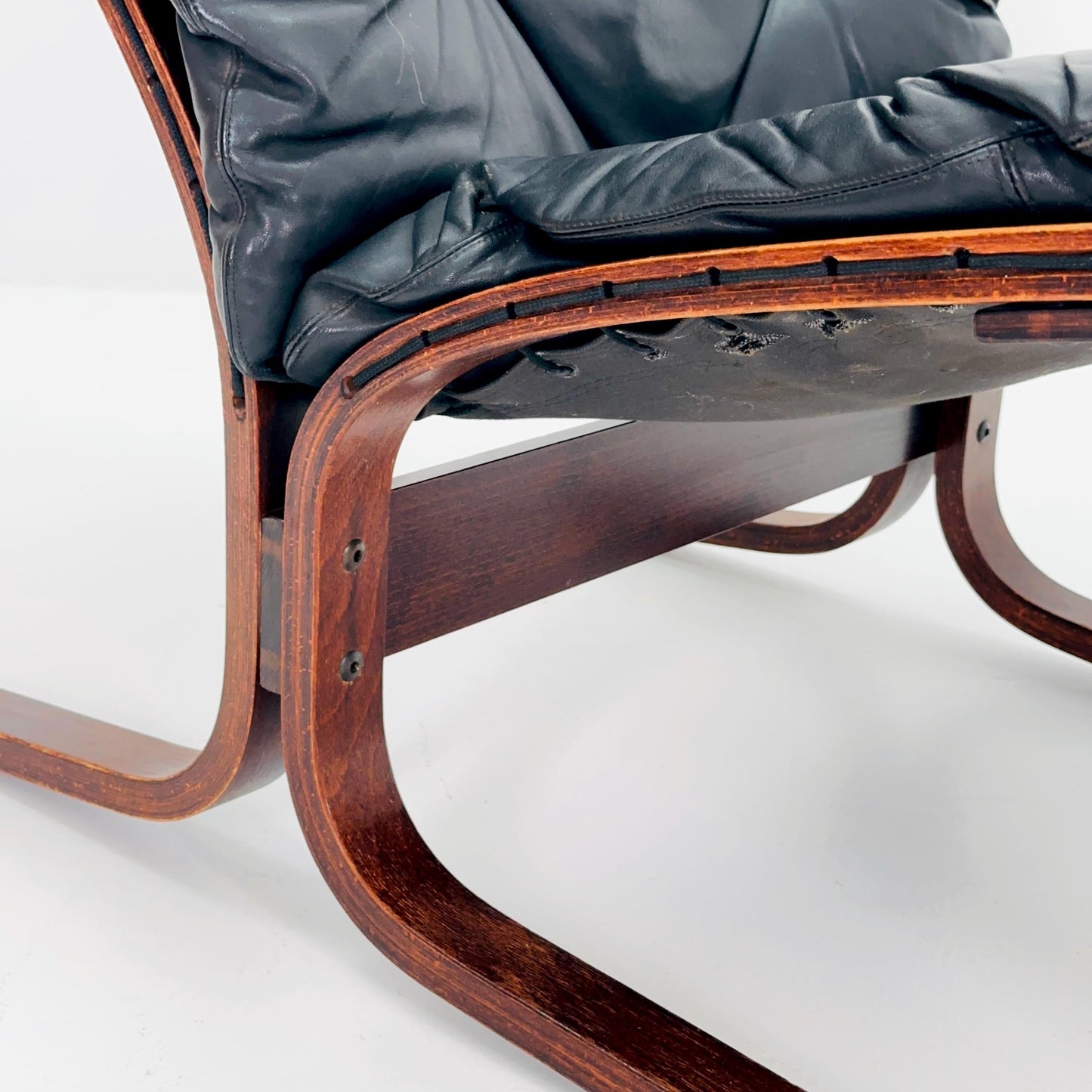 Mid century armchair “Siesta” and its ottoman by Ingmar Relling, Westnofa Furniture, Norway 1960s