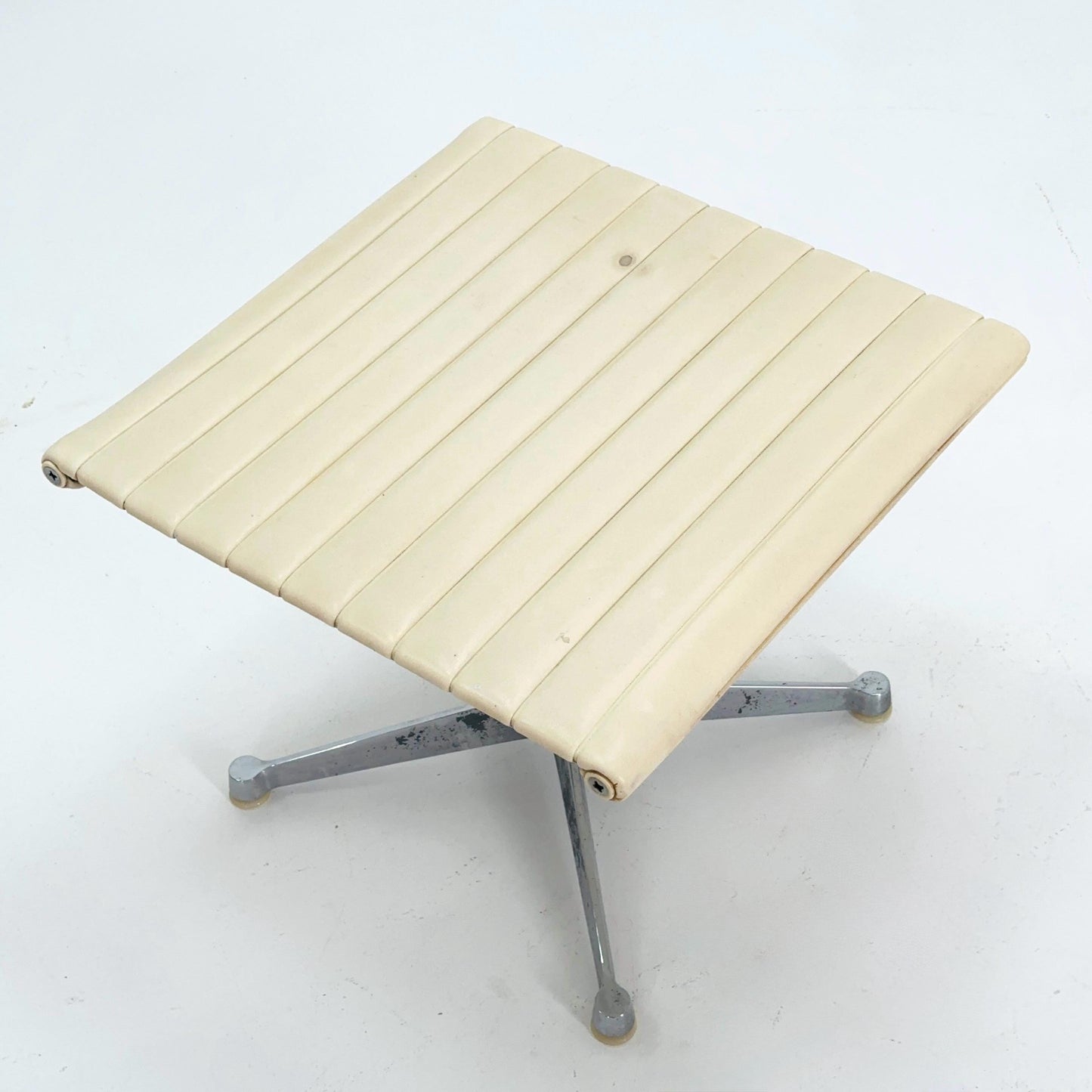 Mid Century Charles & Ray Eames EA 125 Aluminium Leather Ottoman by Herman Miller, USA, 1980s