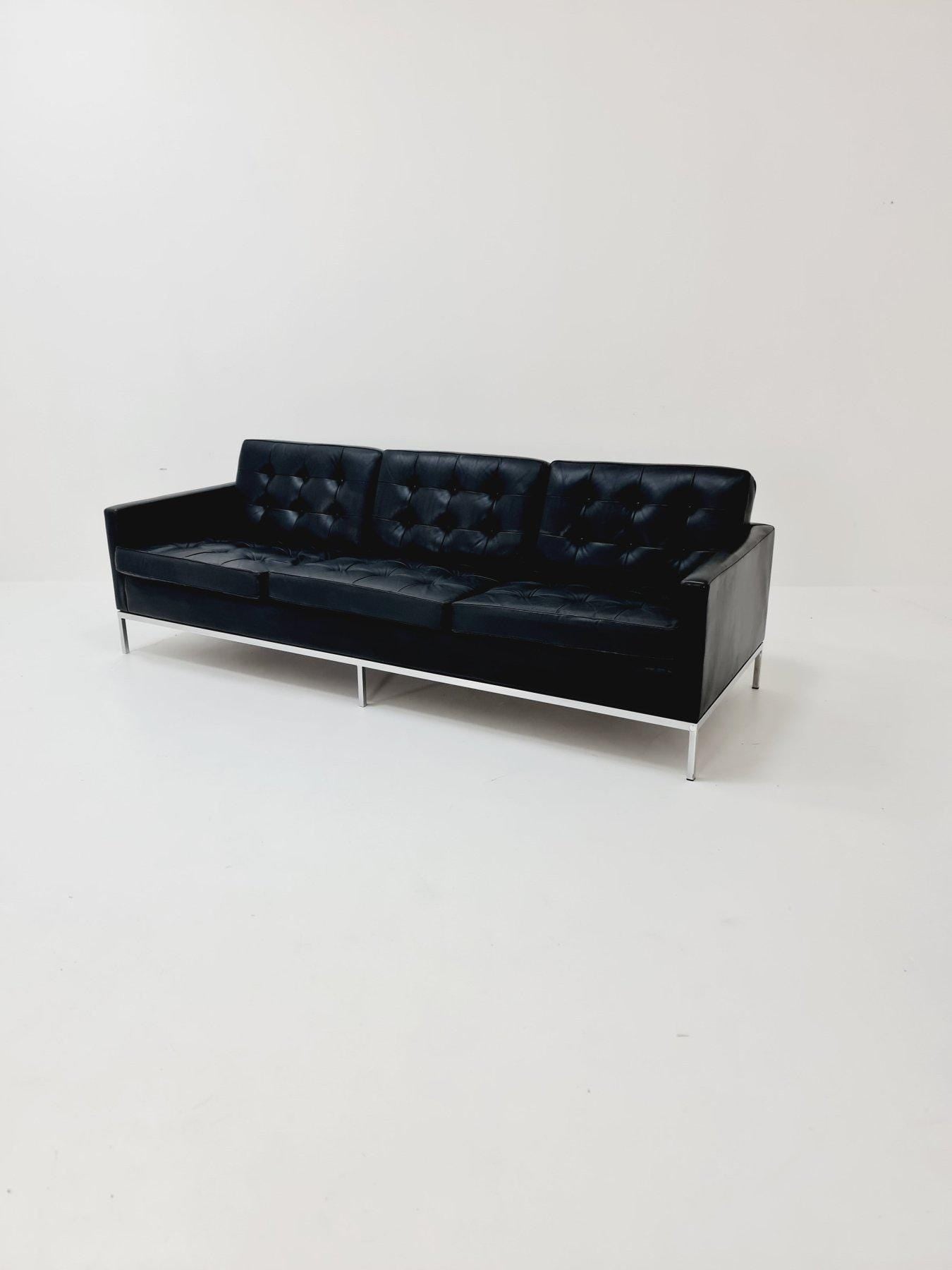 Rare Mid-Century Florence Knoll Bassett Set – Three-Seat Sofa & Two Armchairs – Black Leather – Knoll International , 1950s Germany