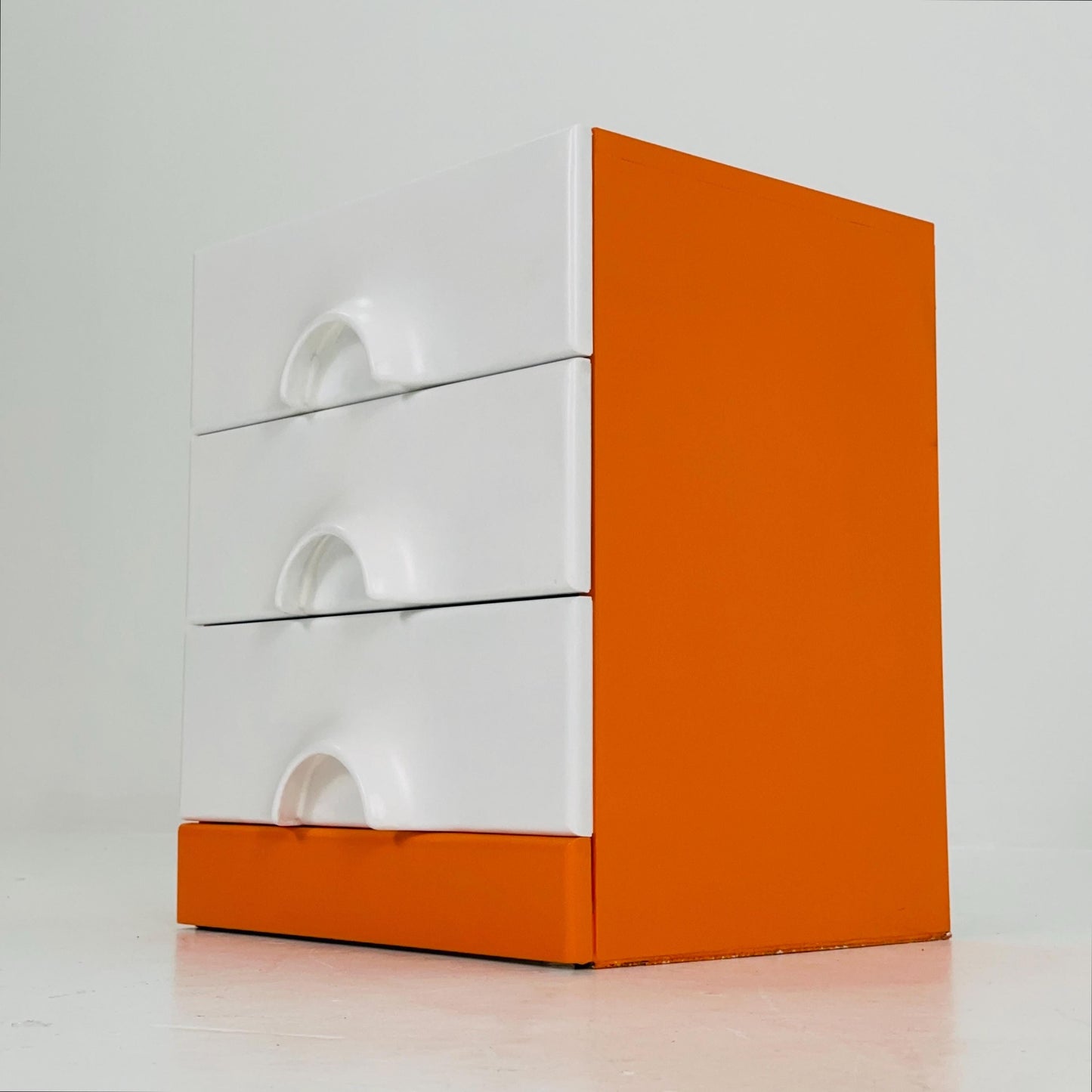Space age Quadro Chest of Drawers by Jürgen Lange for Schönbuch – Iconic Mid-Century Modern Storage ,1970s Germany