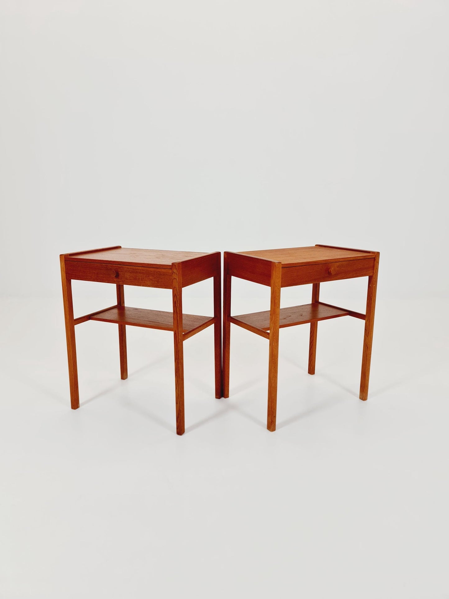 Pair of Swedish Midcentury Teak Vintage Side table/ Bedside table/ Night stand by AB Bjärni Bjärnum 1960s