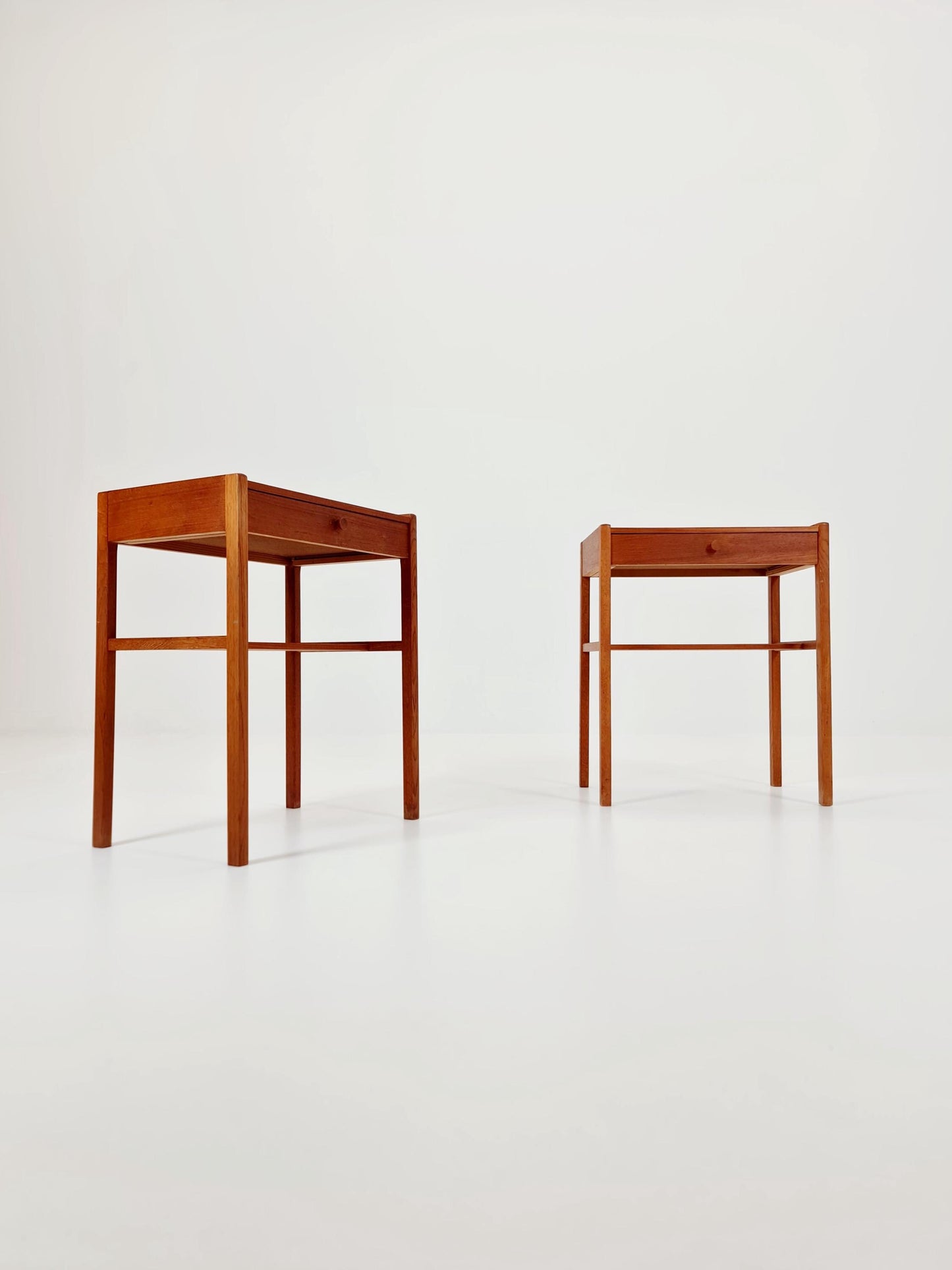 Pair of Swedish Midcentury Teak Vintage Side table/ Bedside table/ Night stand by AB Bjärni Bjärnum 1960s