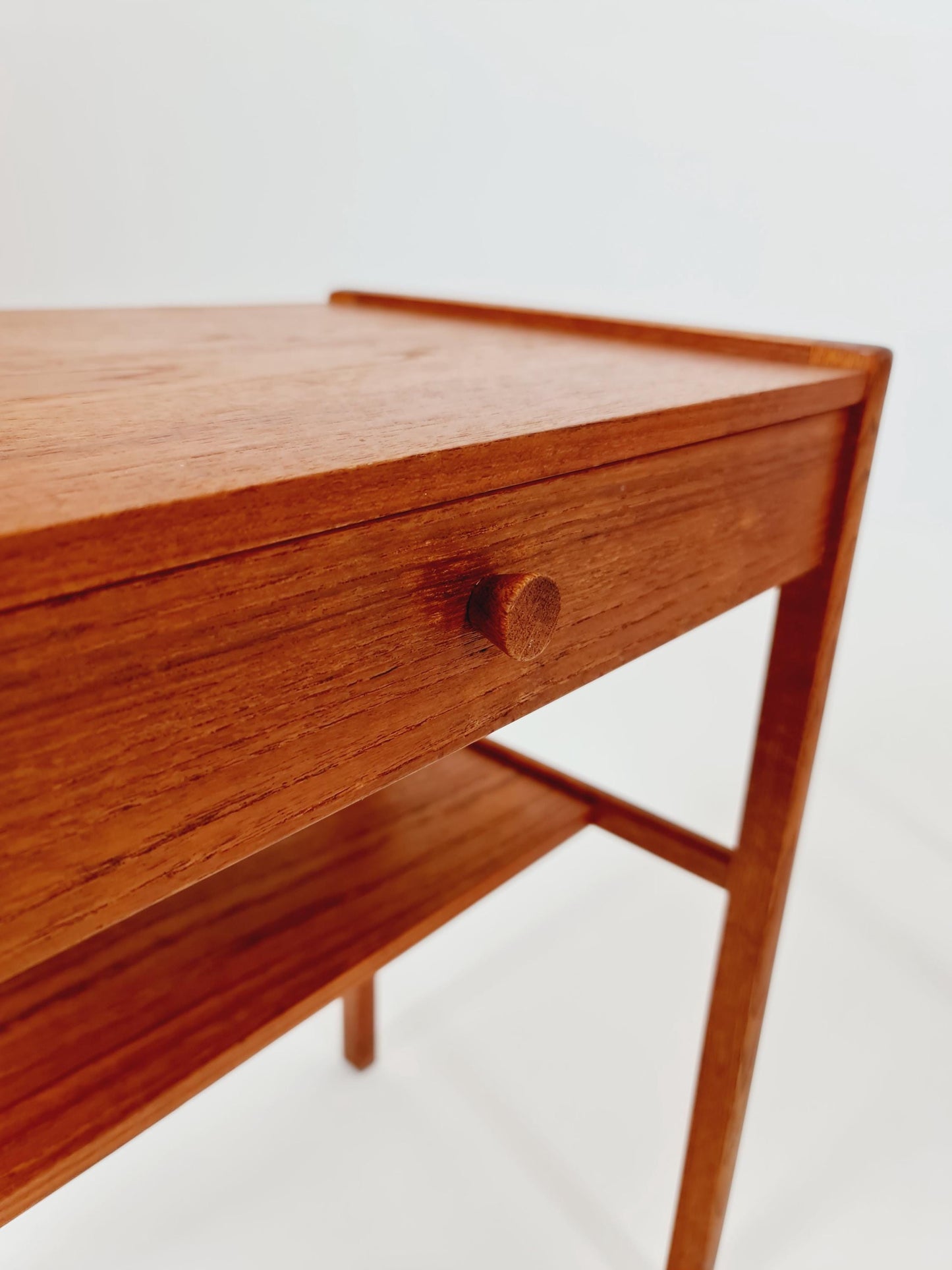 Pair of Swedish Midcentury Teak Vintage Side table/ Bedside table/ Night stand by AB Bjärni Bjärnum 1960s