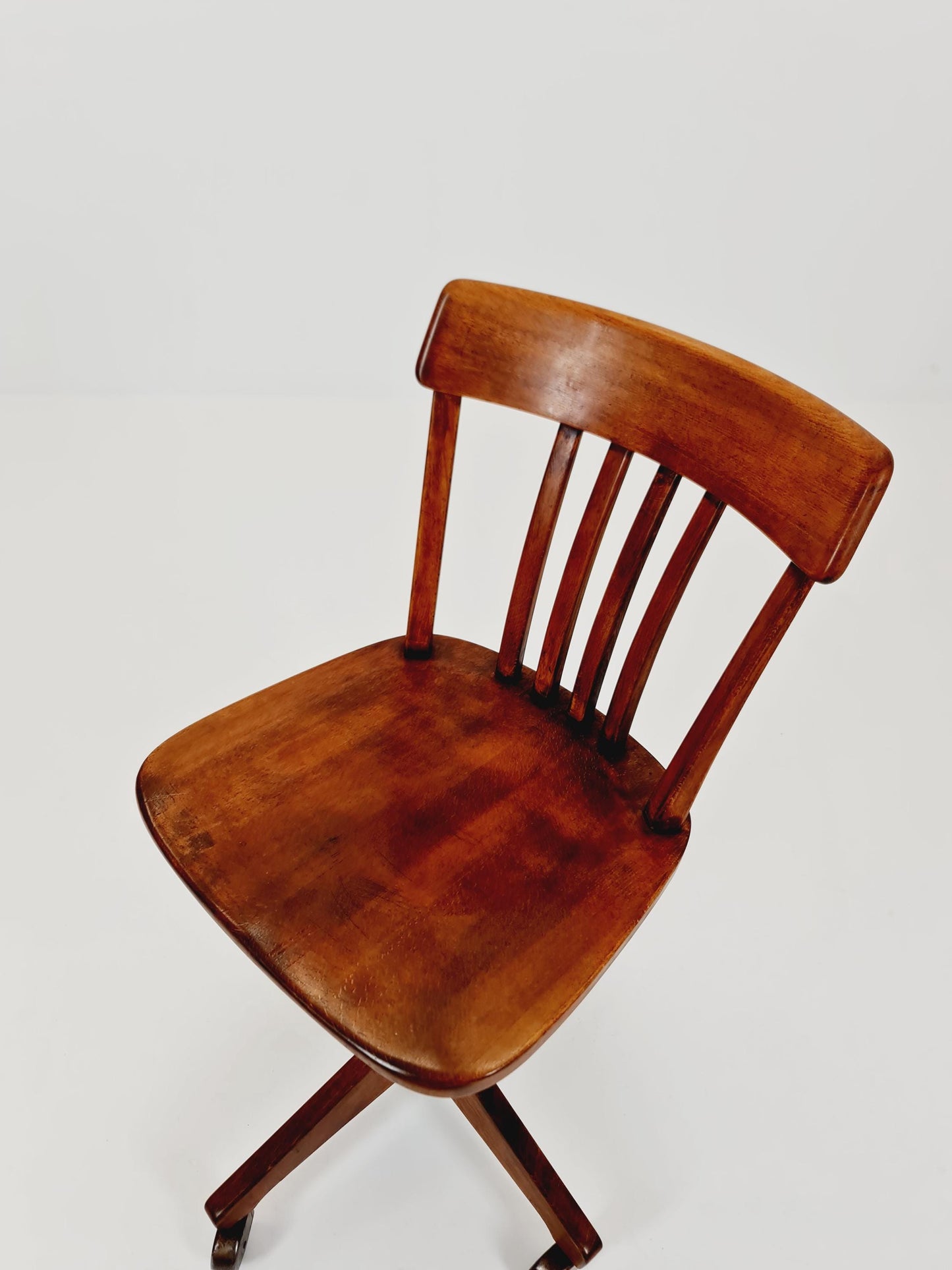 Bauhaus swivel office chair in solid wood By Der FerderDreh 1930s