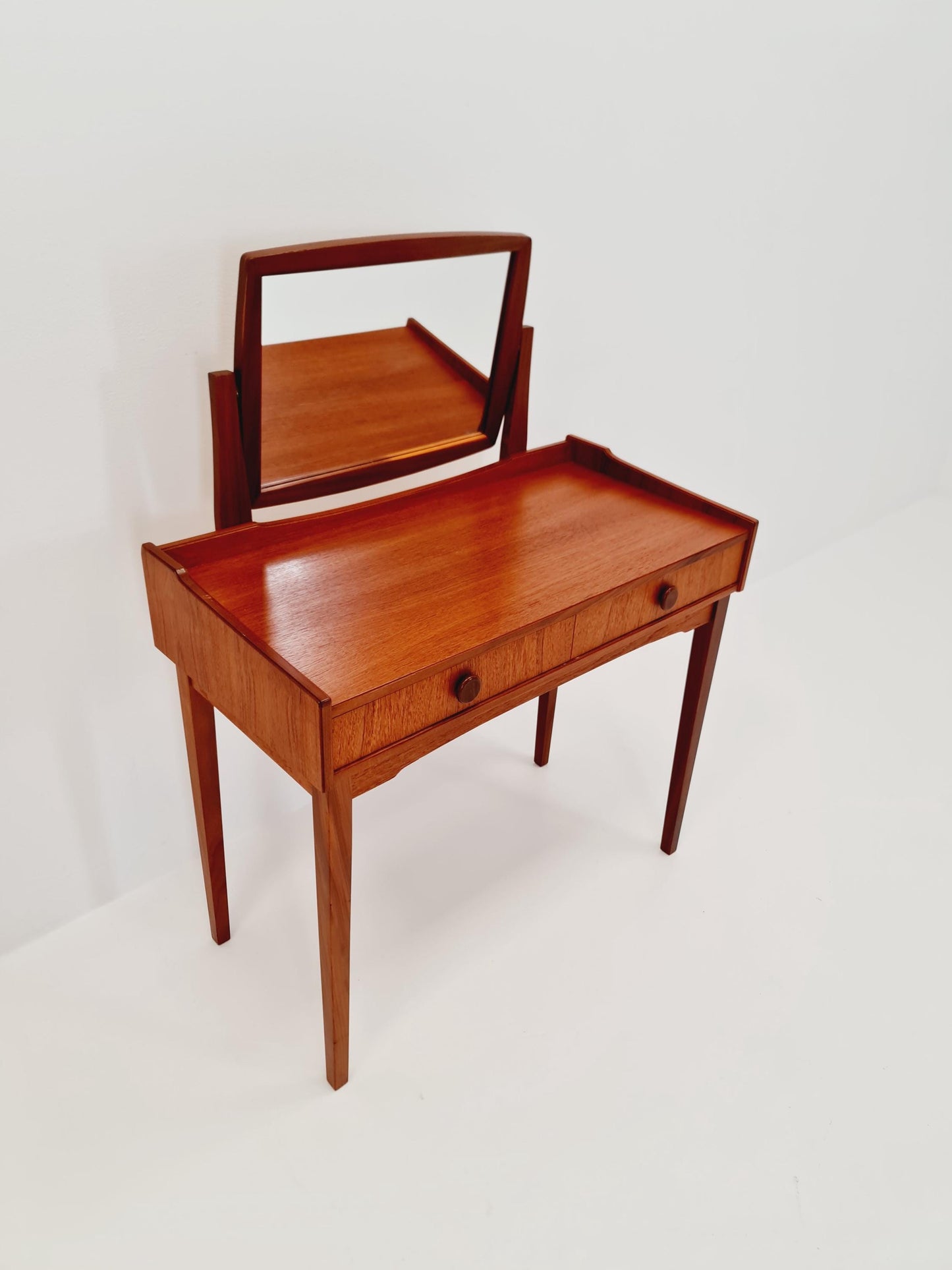 Mid Century Modern Danish Teak vanity table/ make up table by Fröseke for AB nybrofabriken, 1960s