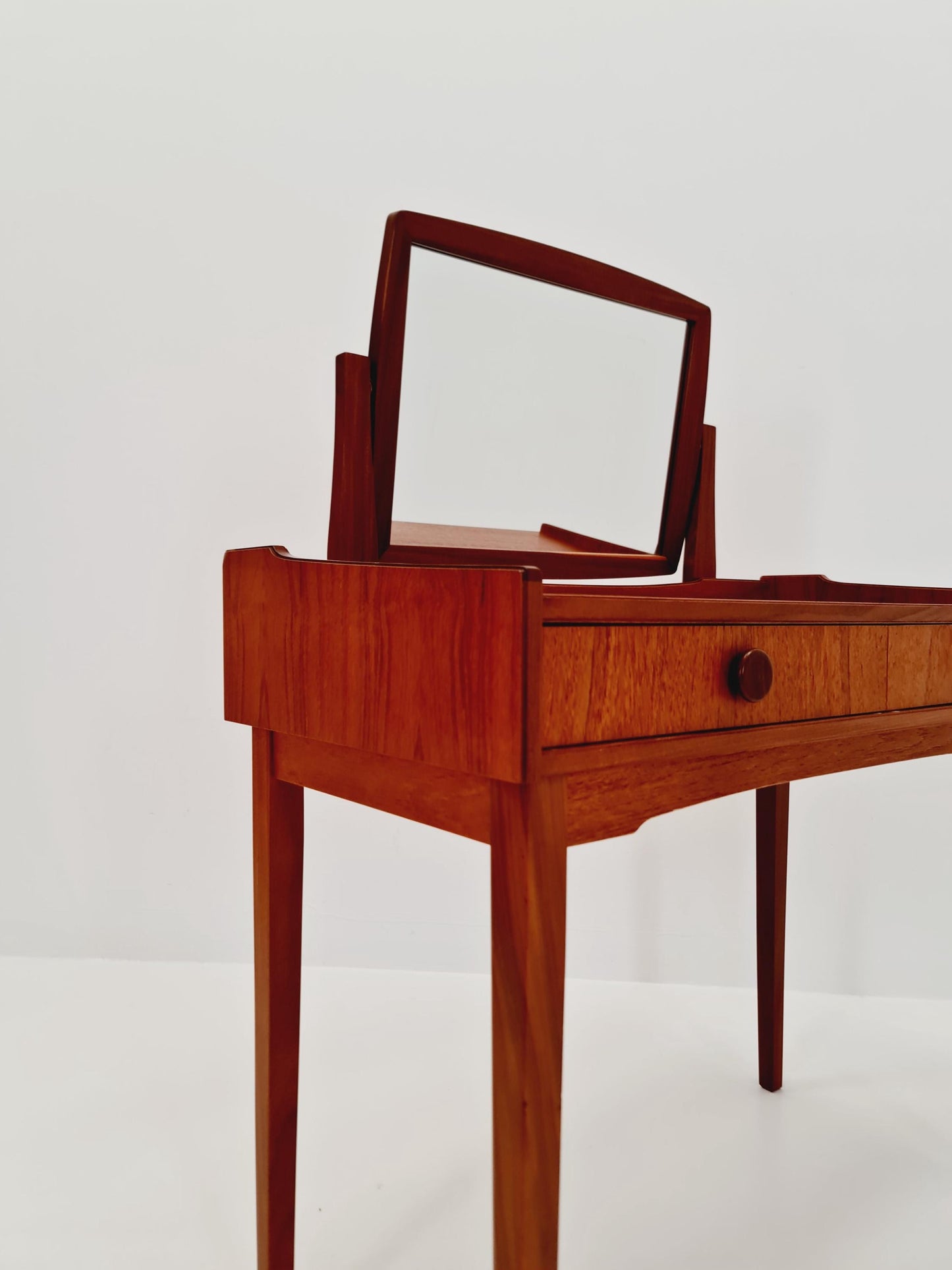 Mid Century Modern Danish Teak vanity table/ make up table by Fröseke for AB nybrofabriken, 1960s