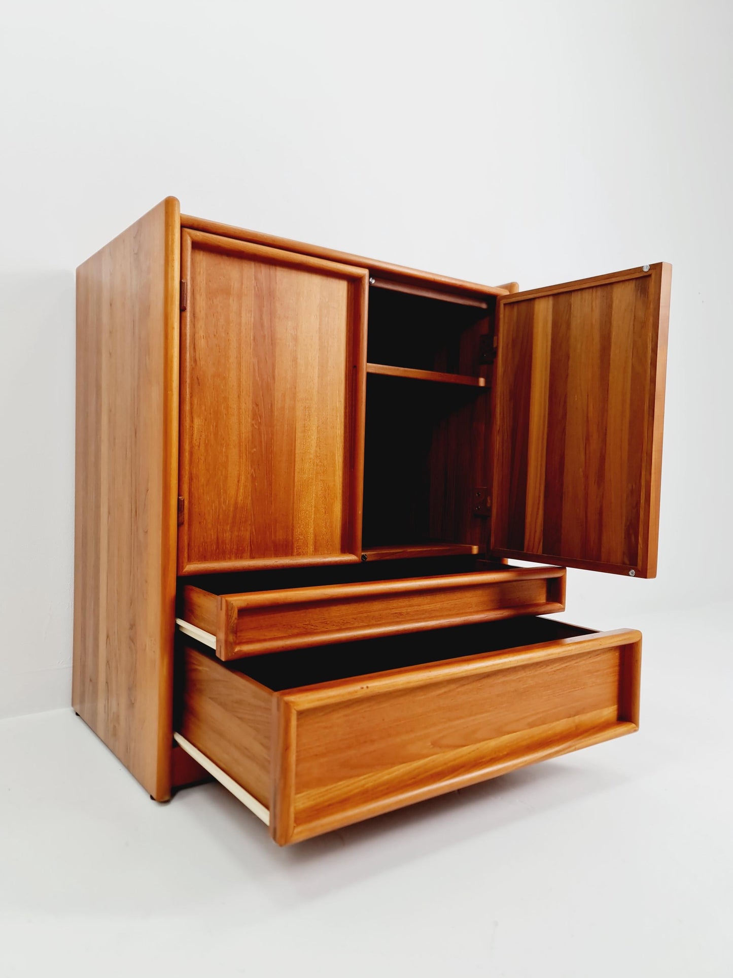 Mid Century Modern danish highboard Solid teak Sideboard, 1970s