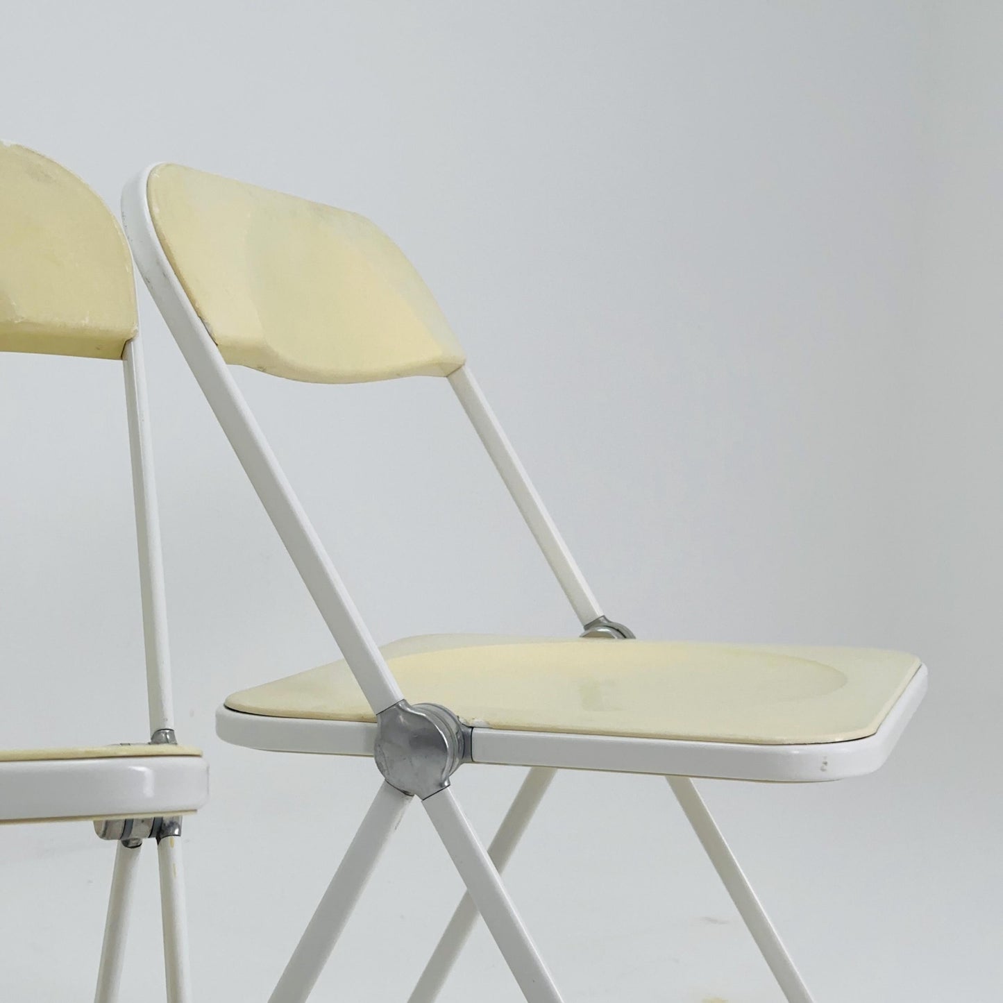 Set of 2 Mid century Italian Plia Folding cream white Chair by Giancarlo Piretti for Castelli, 1970s