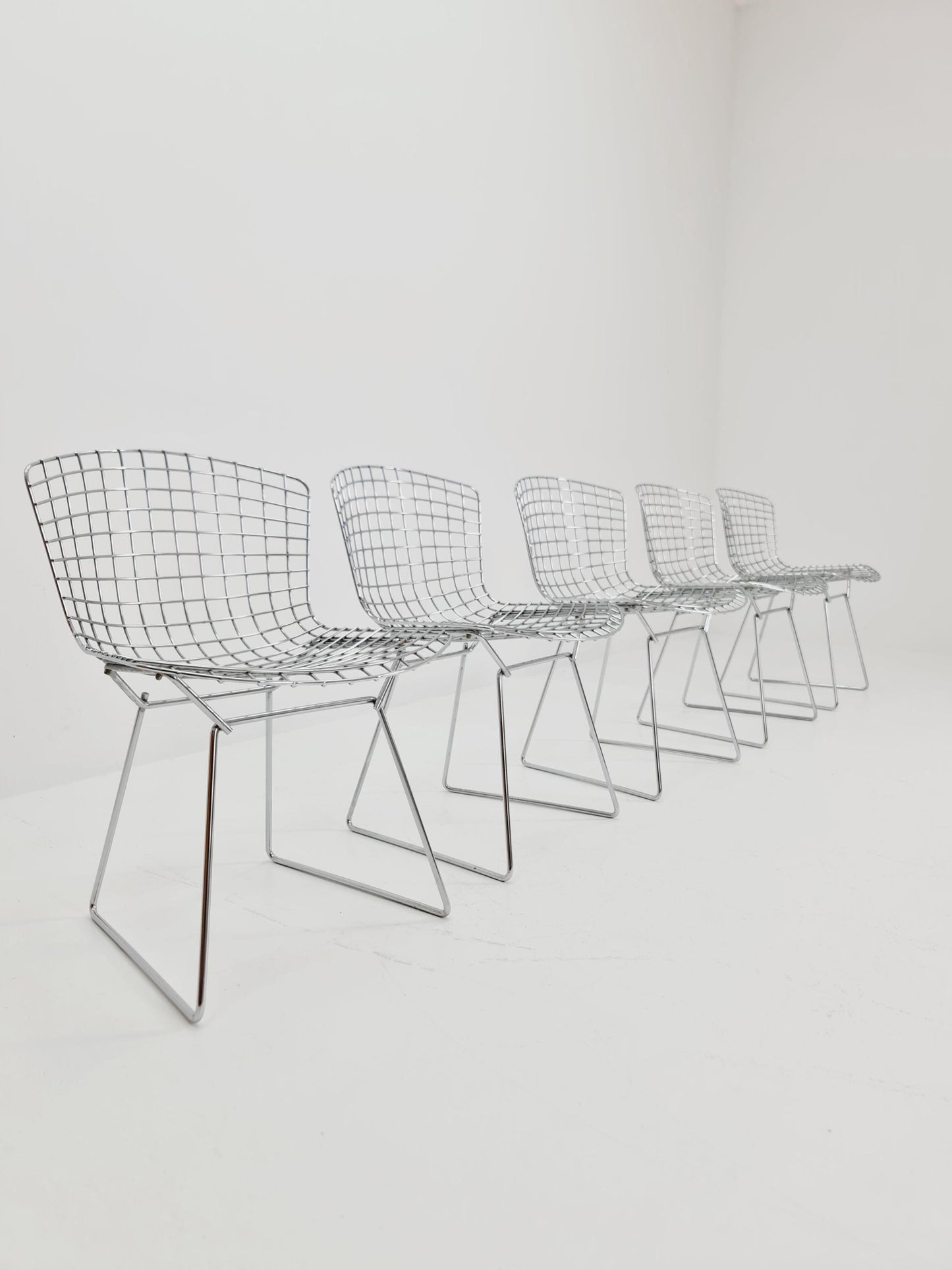 Mid century modern ir By Bertoia Harry for Knoll Iconic dining chairs 1960s, Set of 5