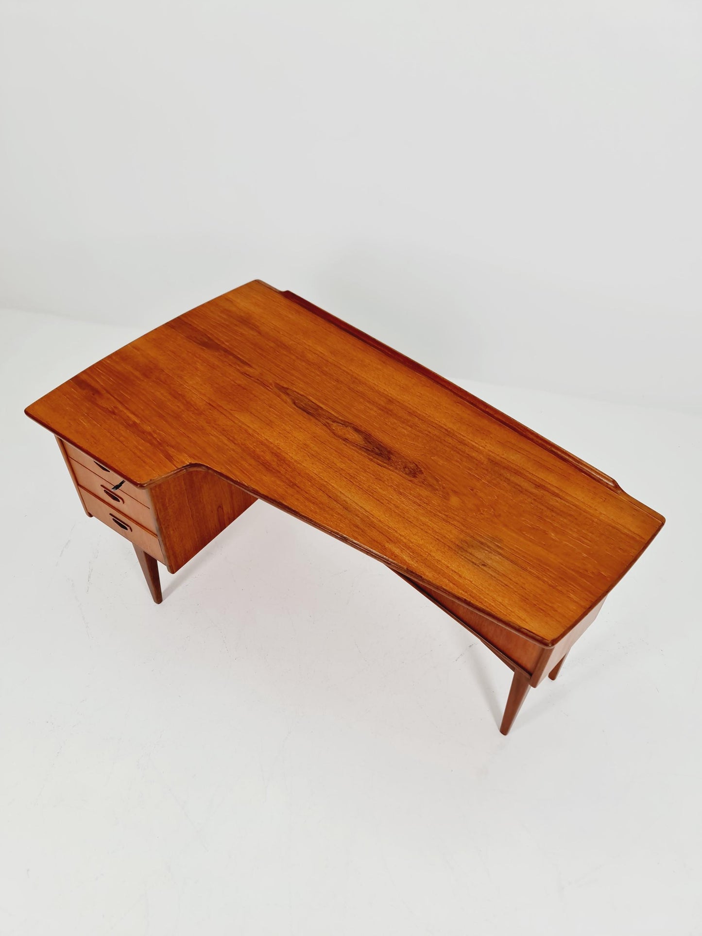 Swedish teak desk model Executive Desk by Leläangs Möbelfabrik ,Bengtsfors Model Görn Strand 1960s