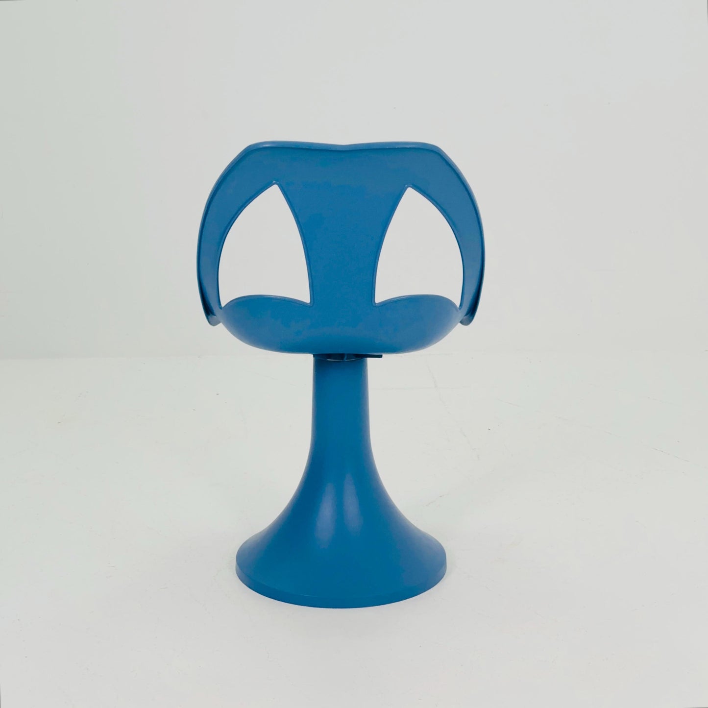 Mid-Century Space Age Tulip Chair in White | French Design, 1970s