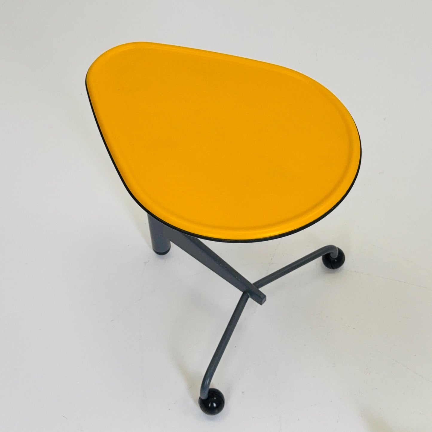 1 of 2 Mid century Adjustable side table “Kick” by Toshiyuki Kita for Cassina Italy 1980s