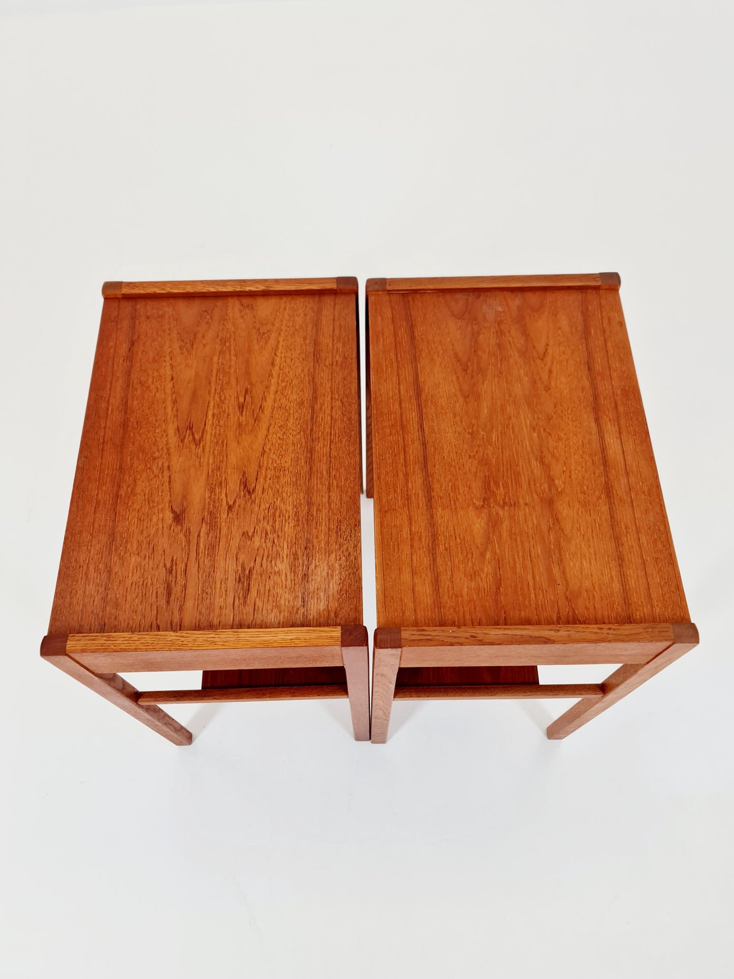 Pair of Swedish Midcentury Teak Vintage Side table/ Bedside table/ Night stand by AB Bjärni Bjärnum 1960s