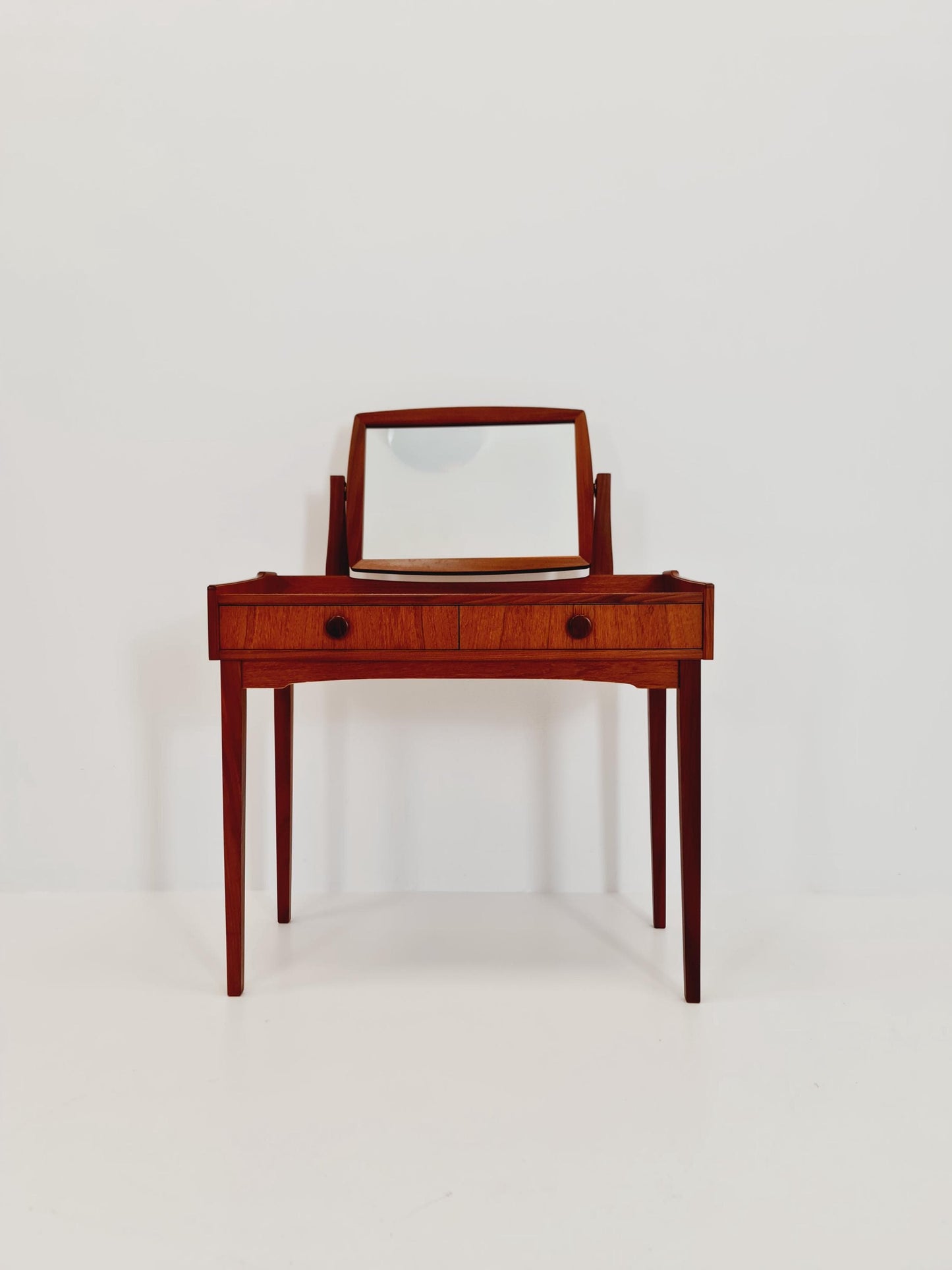 Mid Century Modern Danish Teak vanity table/ make up table by Fröseke for AB nybrofabriken, 1960s