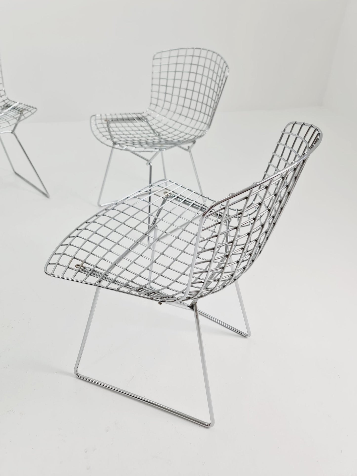 Mid century modern ir By Bertoia Harry for Knoll Iconic dining chairs 1960s, Set of 5