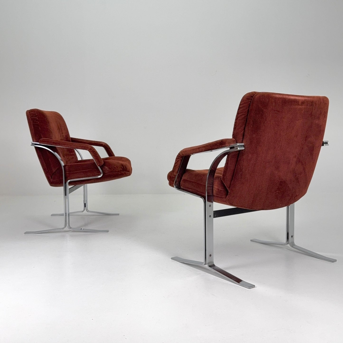 Set of 2 Mid Century Italian Lounge Chairs – Brown Velvet & Cast Chrome, 1980s Italy