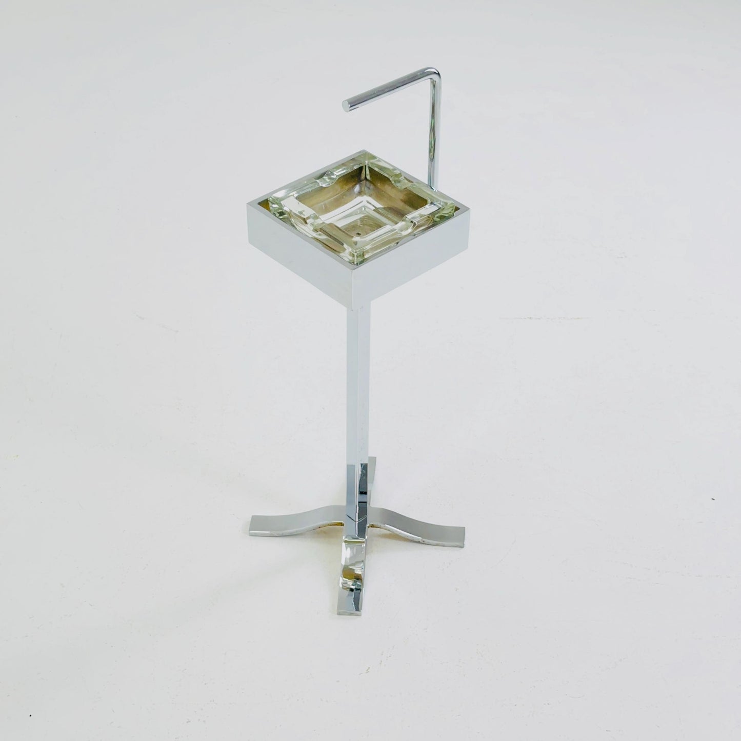 Mid-Century Bauhaus Glass & Chrome Stand Ashtray – Germany 1980s
