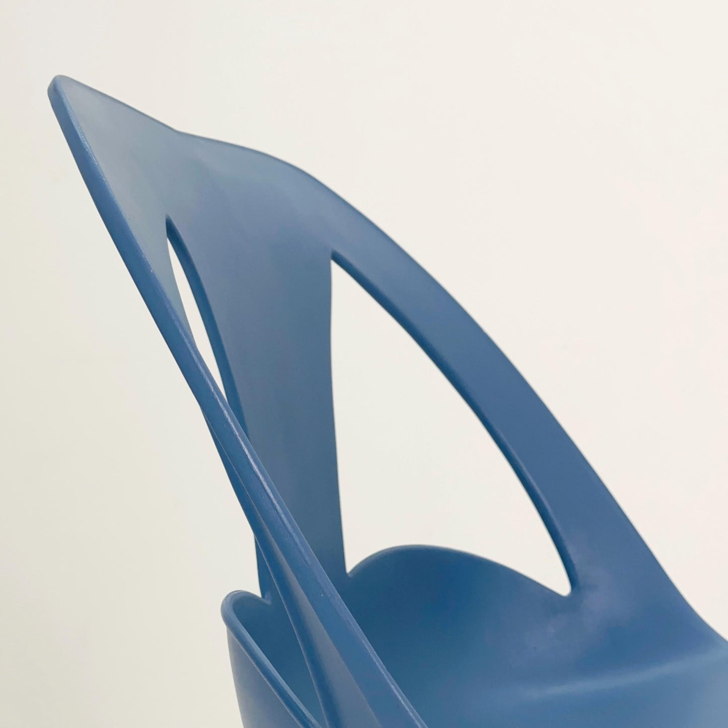 Mid-Century Space Age Tulip Chair in White | French Design, 1970s
